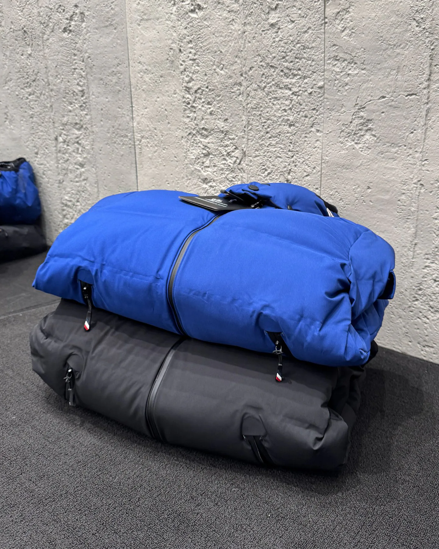 Куртки И Пуховики Мужские Moncler 17942231