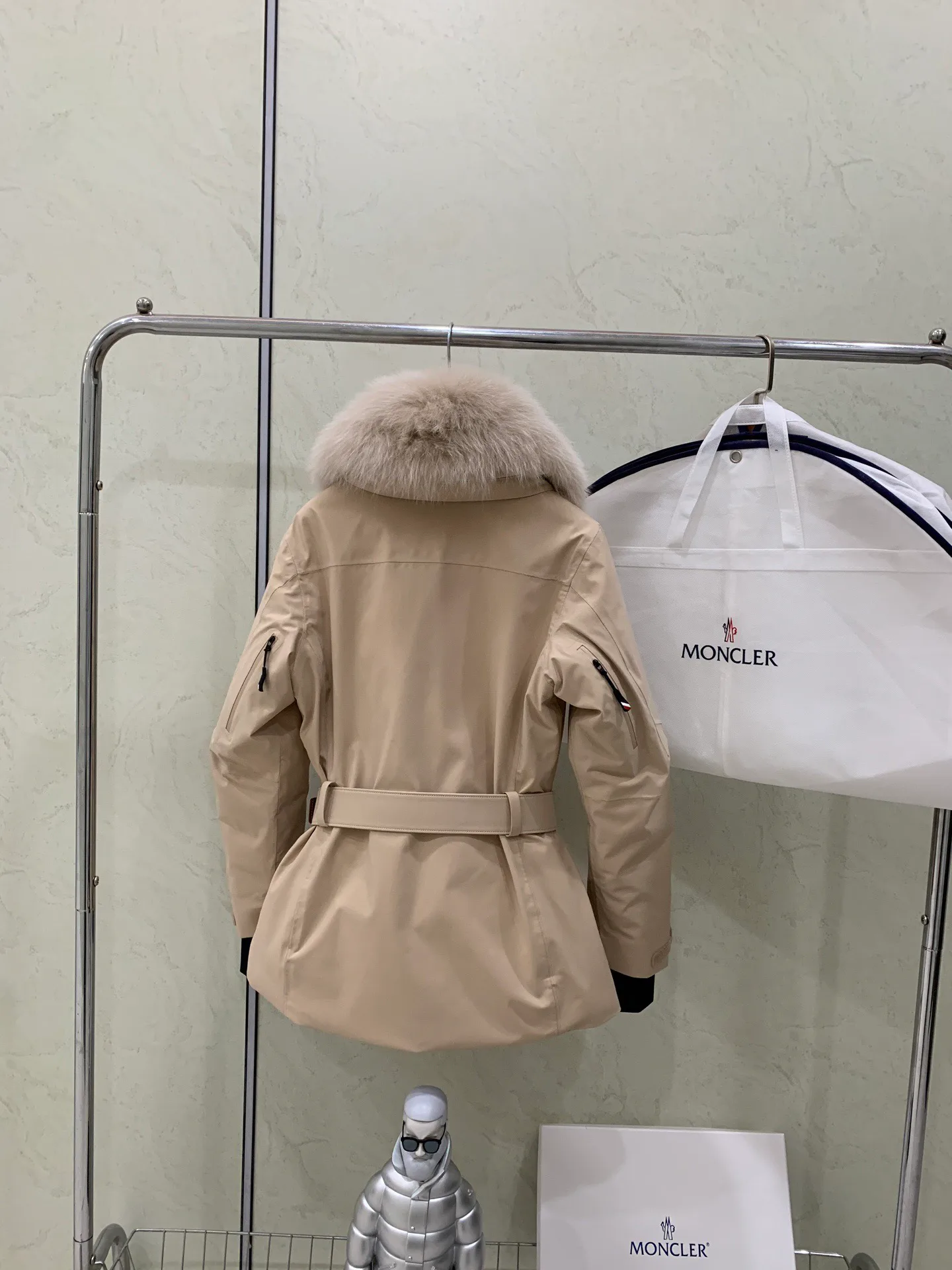 Куртки И Пуховики Женские Moncler 870381