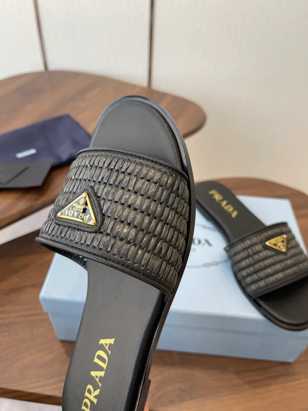 Шлепанцы Женские Prada 13075730