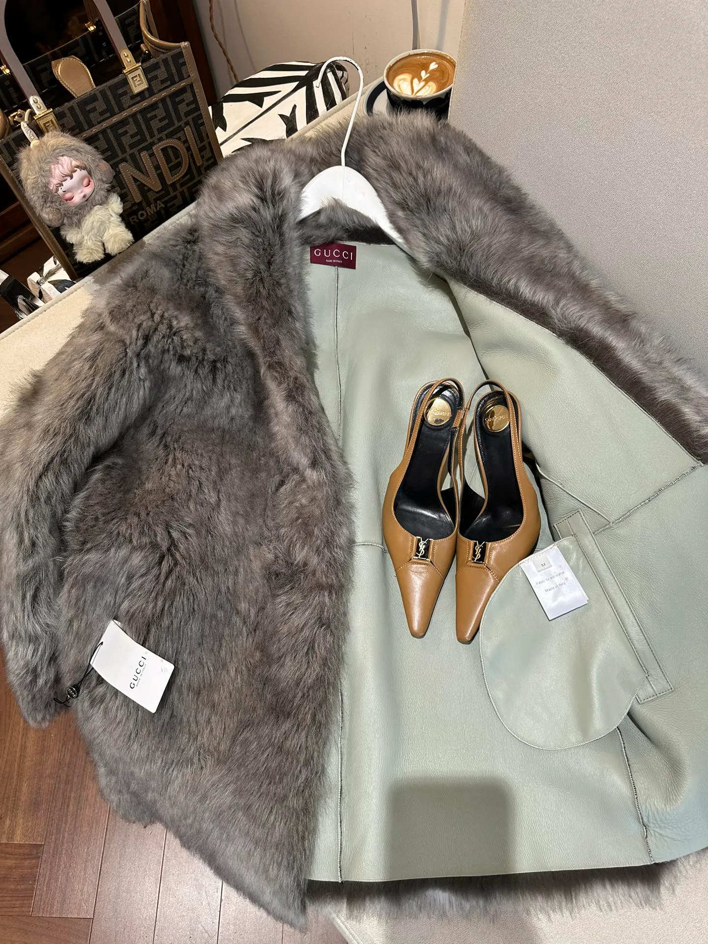 Шубы Женские Gucci 384724