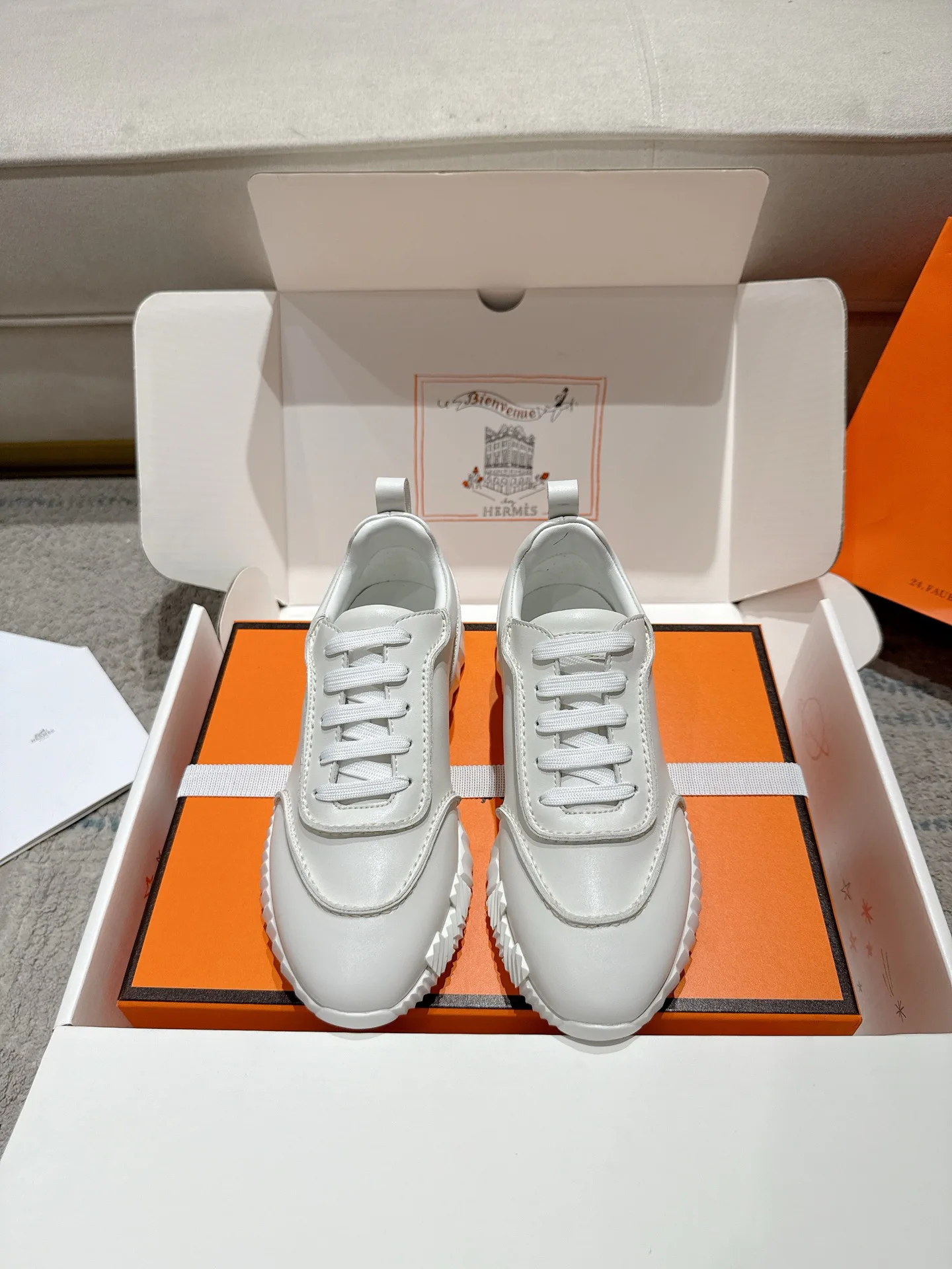 Кроссовки Женские Hermes 17467526