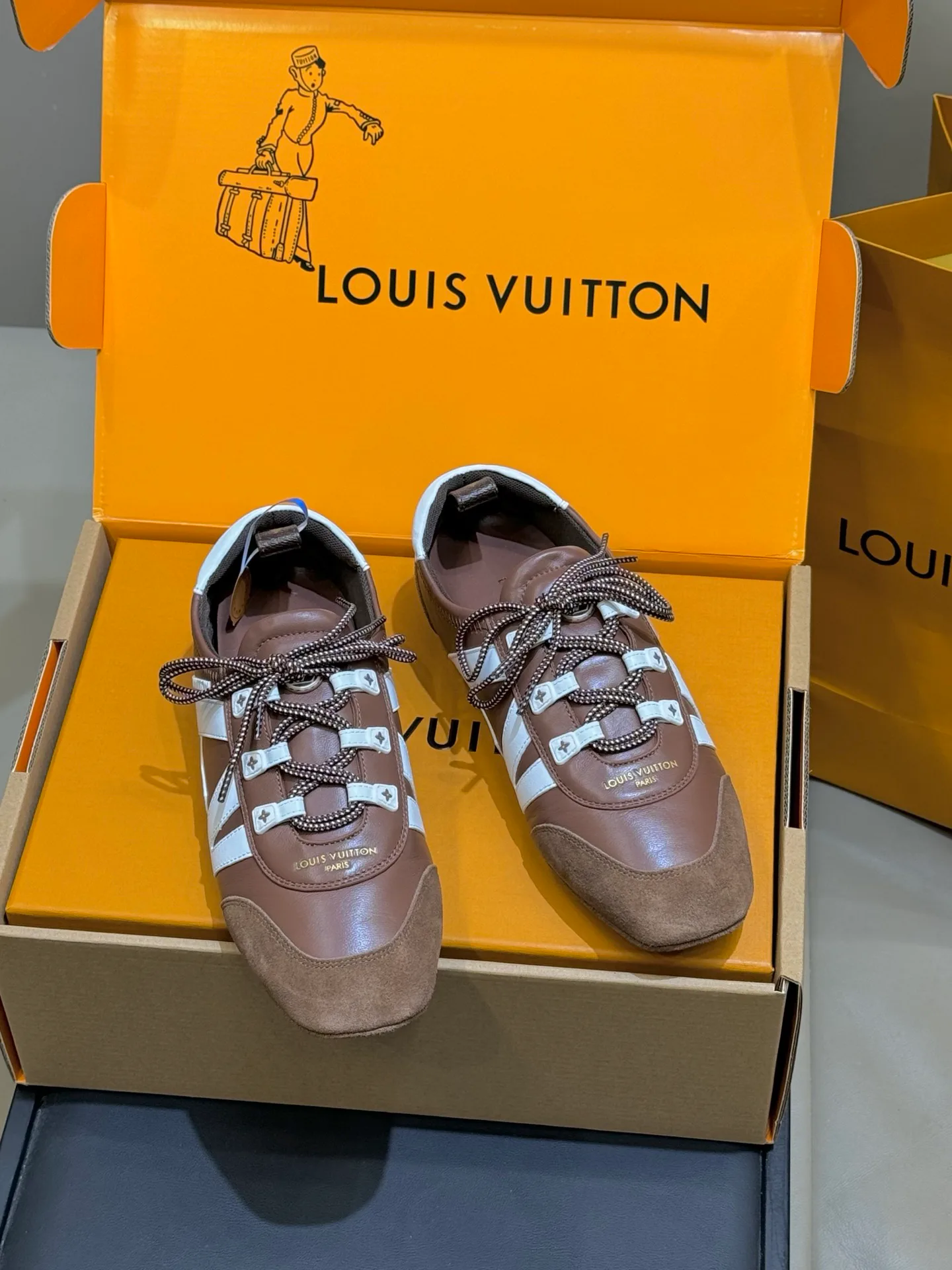 Кроссовки Женские Louis Vuitton 1280030