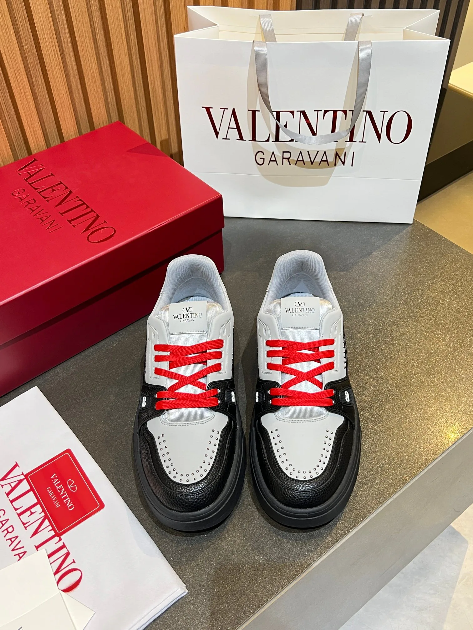 Кроссовки Женские Valentino 11575974