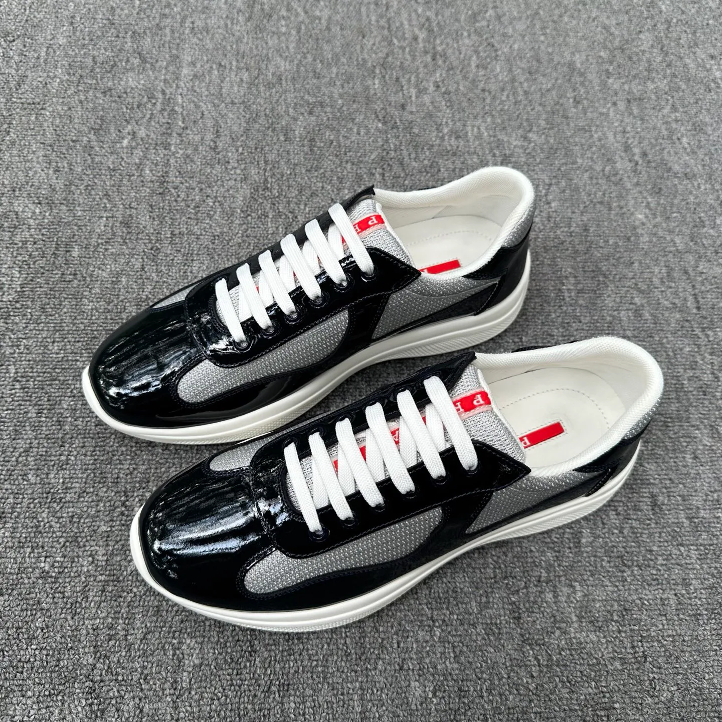 Кроссовки Мужские Prada 18076313
