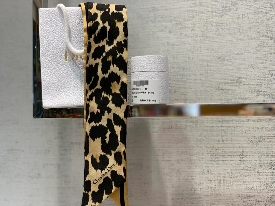 Платки Christian Dior 17992733