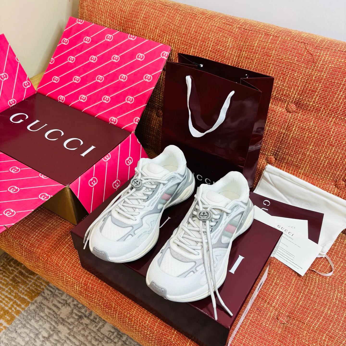 Кроссовки Женские Gucci 18039612