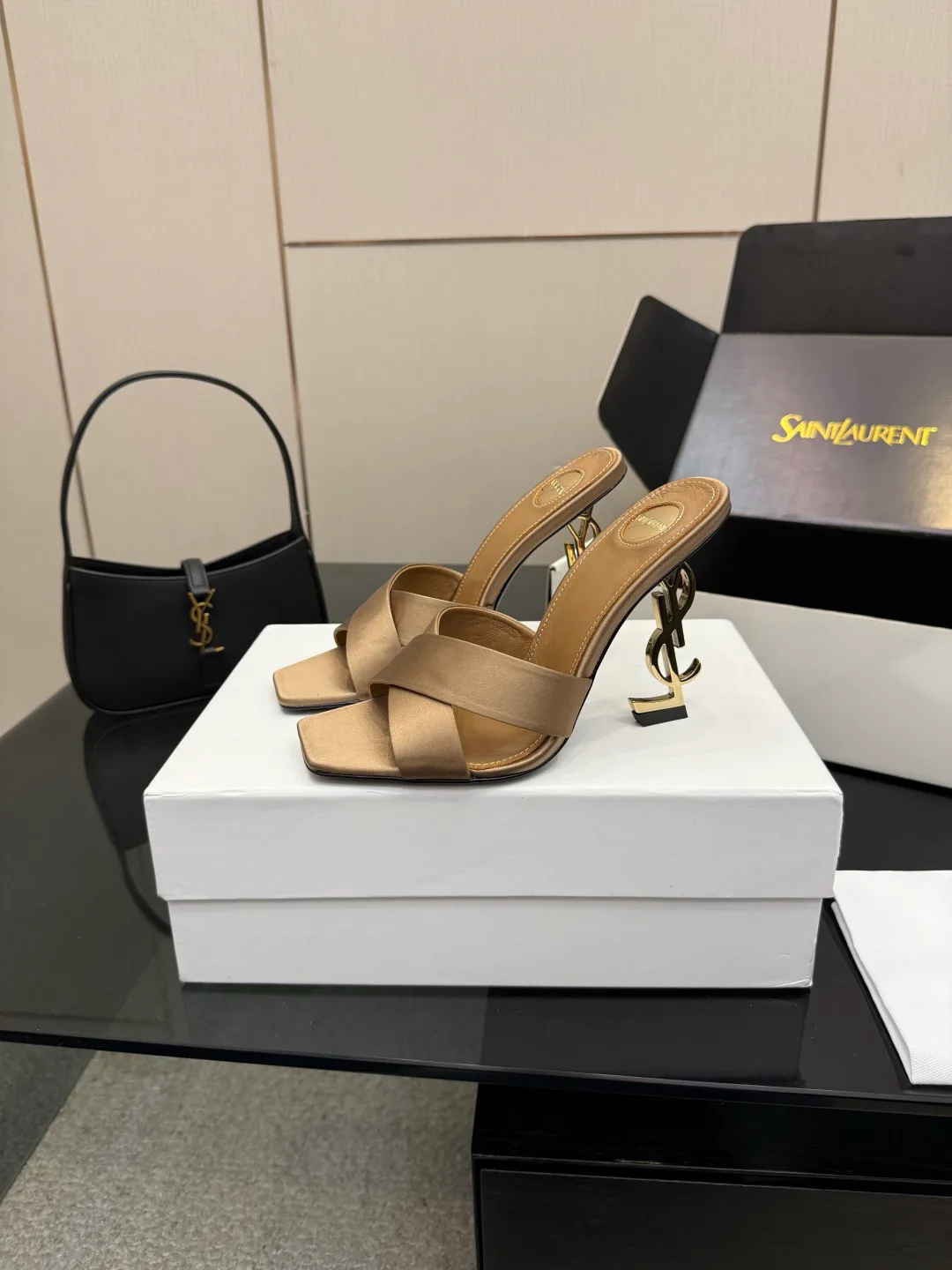 Босоножки Женские Saint Laurent 11336486