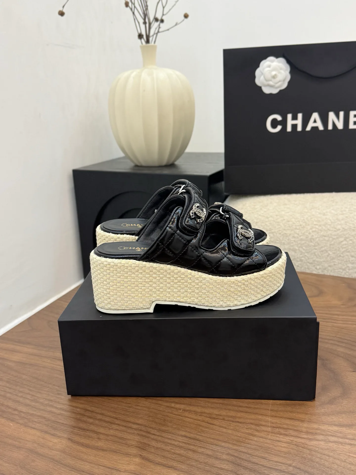 Сандалии Женские Chanel 11389167