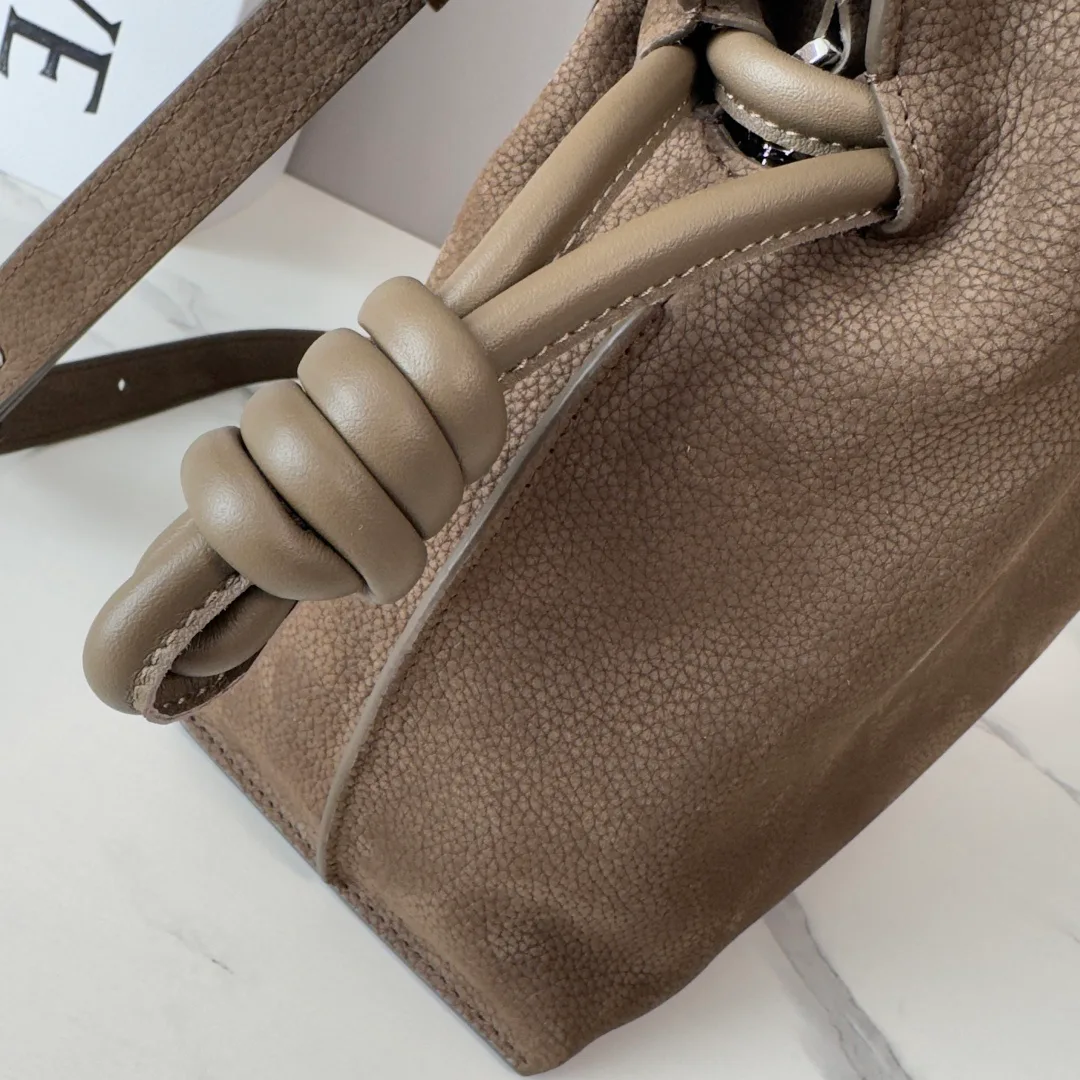 Классические Сумки Женские Loewe 11513659
