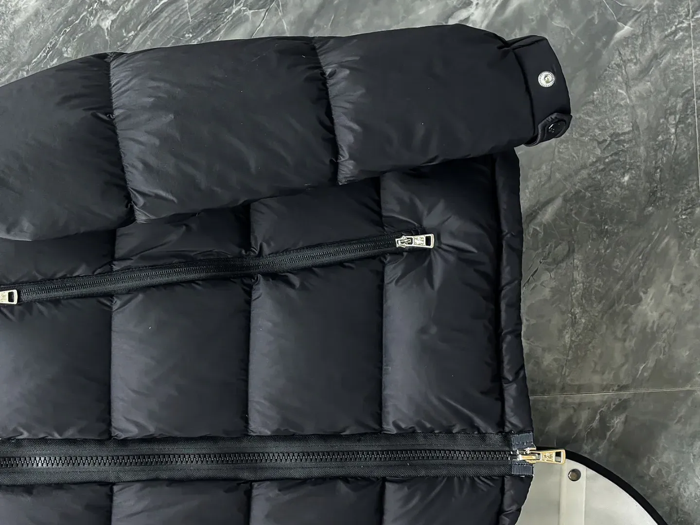 Куртки И Пуховики Мужские Moncler 3034741