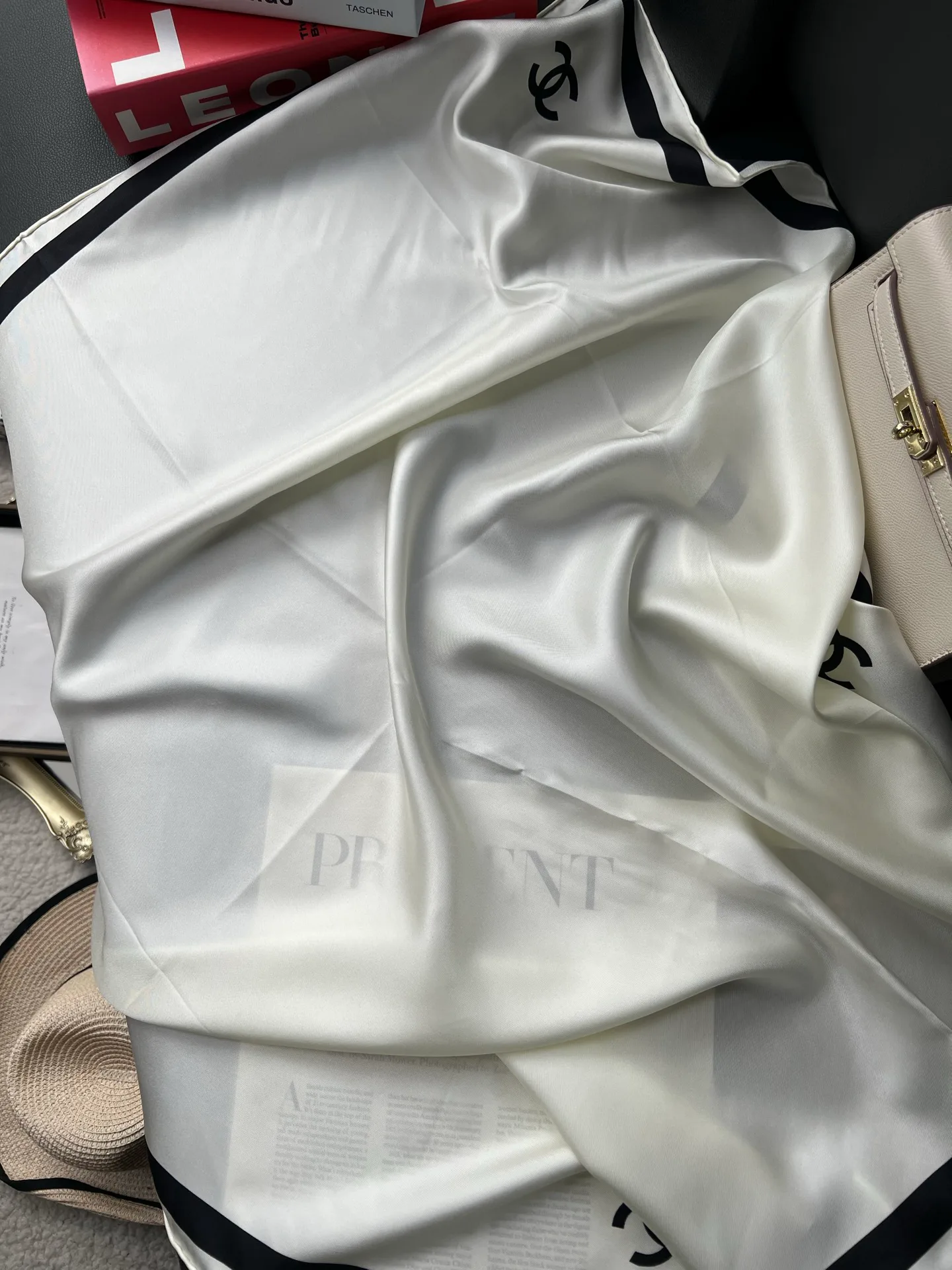 Платки Chanel 13416564