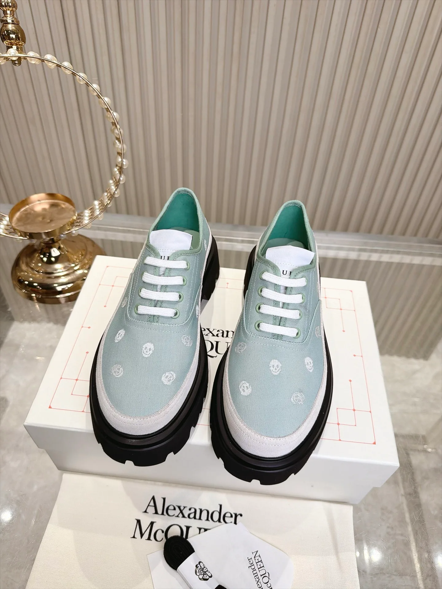 Кроссовки Женские Alexander Mcqueen 19080153