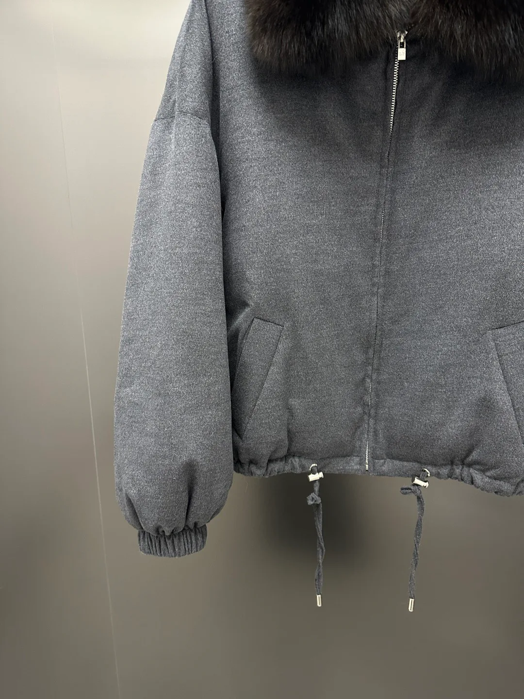 Куртки И Пуховики Женские Loro Piana 18702449