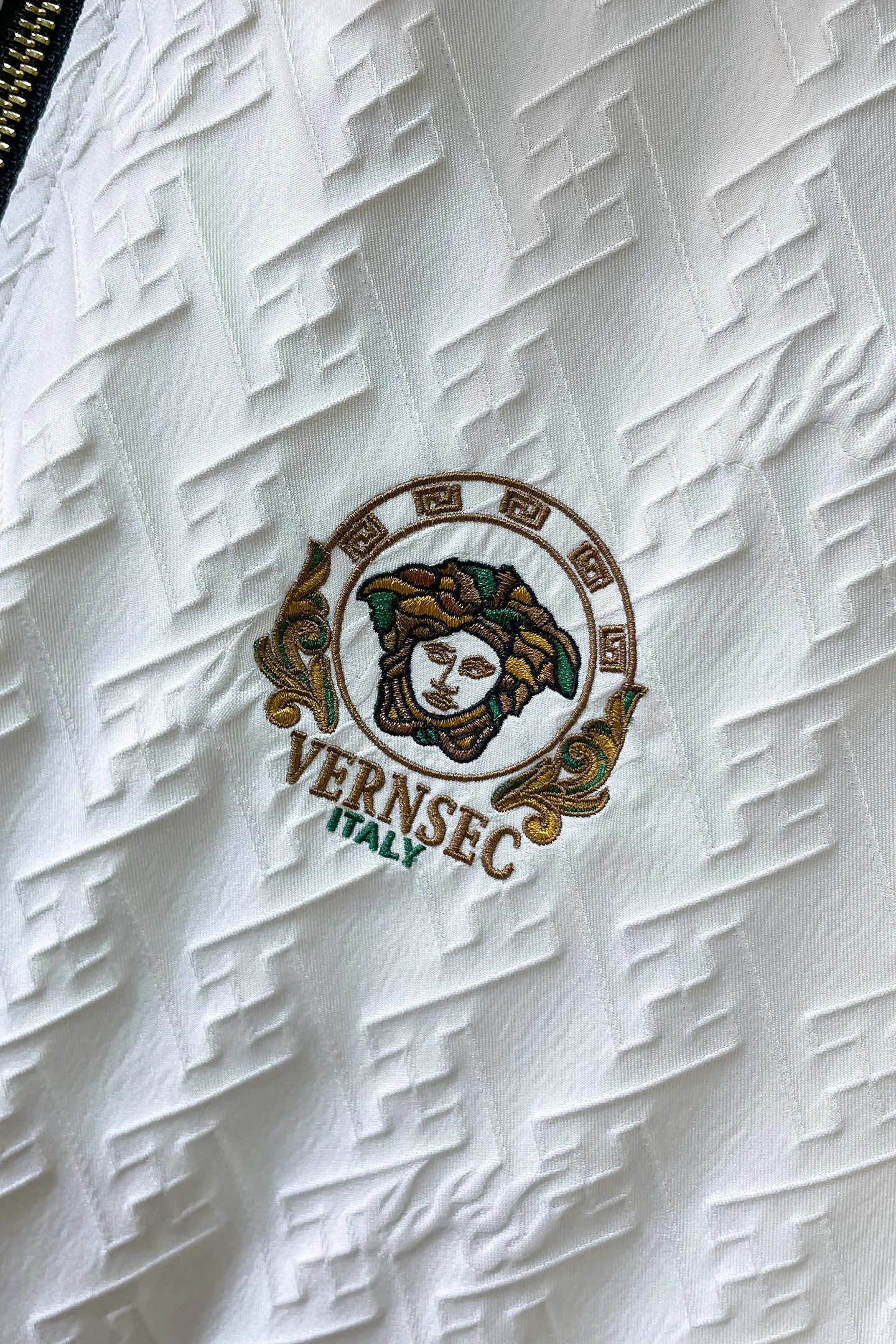 Куртки И Пуховики Мужские Versace 17900364