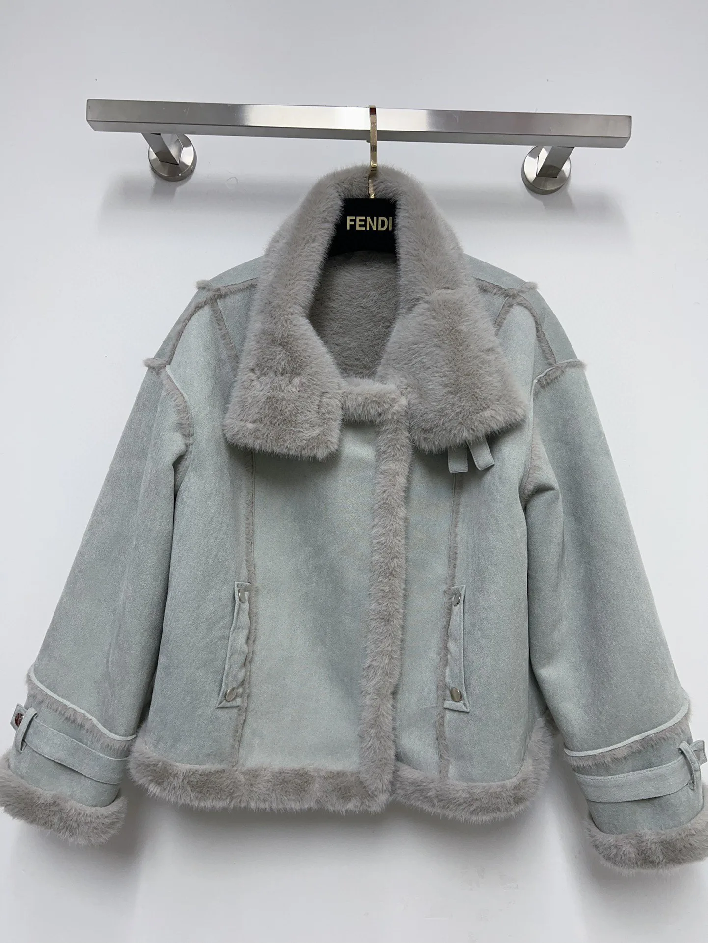 Куртки И Пуховики Женские Fendi 1634340