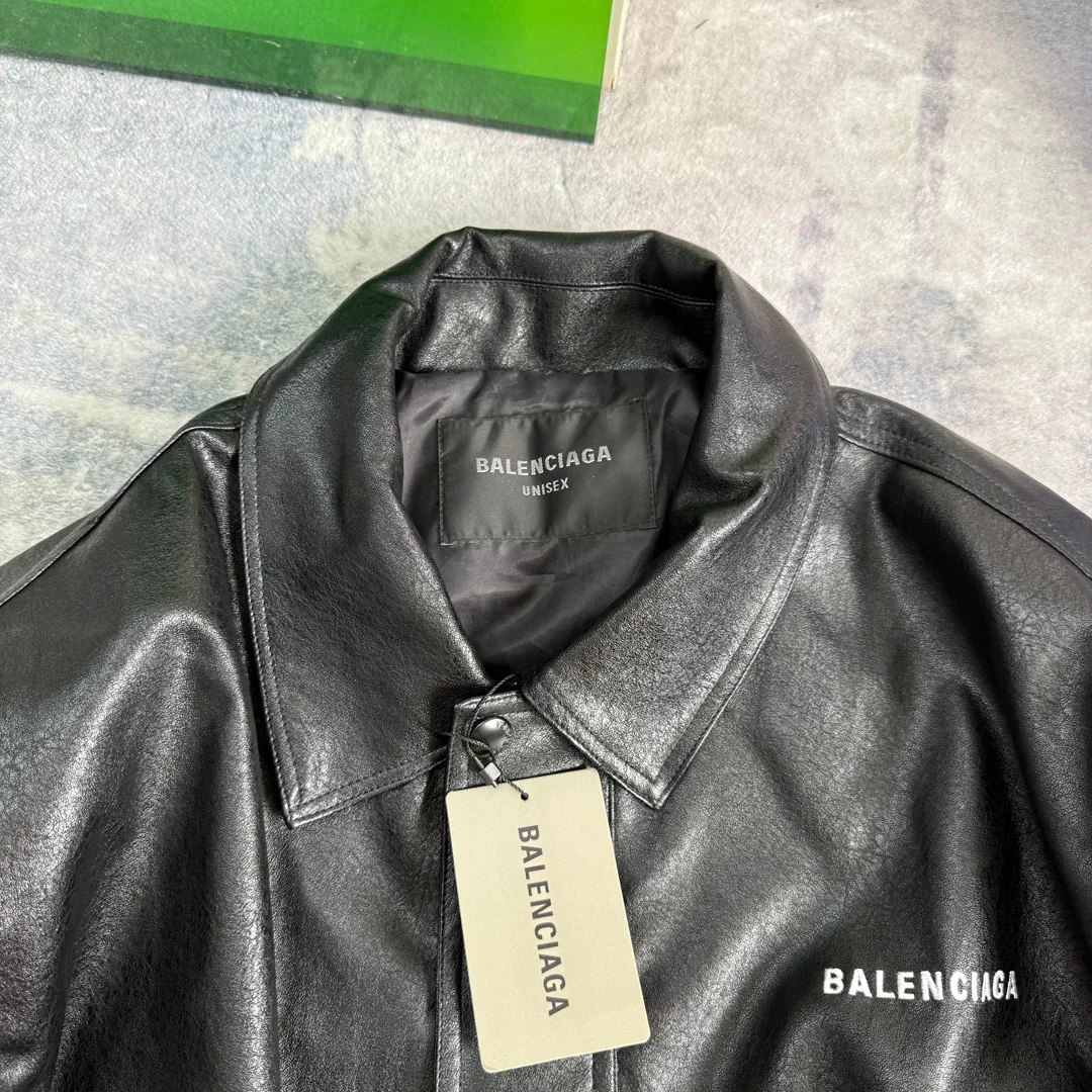 Куртки И Пуховики Женские Balenciaga 215424