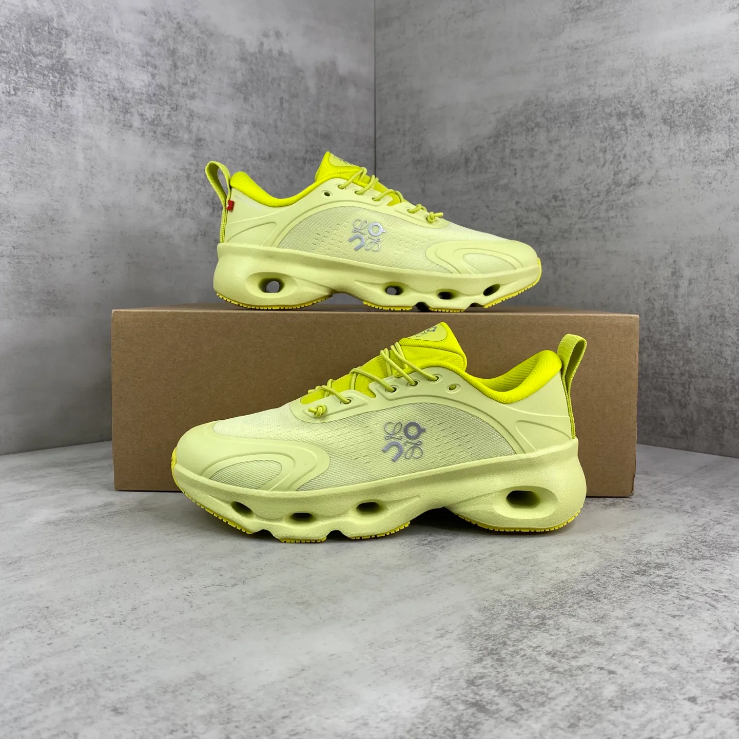 Кроссовки Женские Loewe 5801249