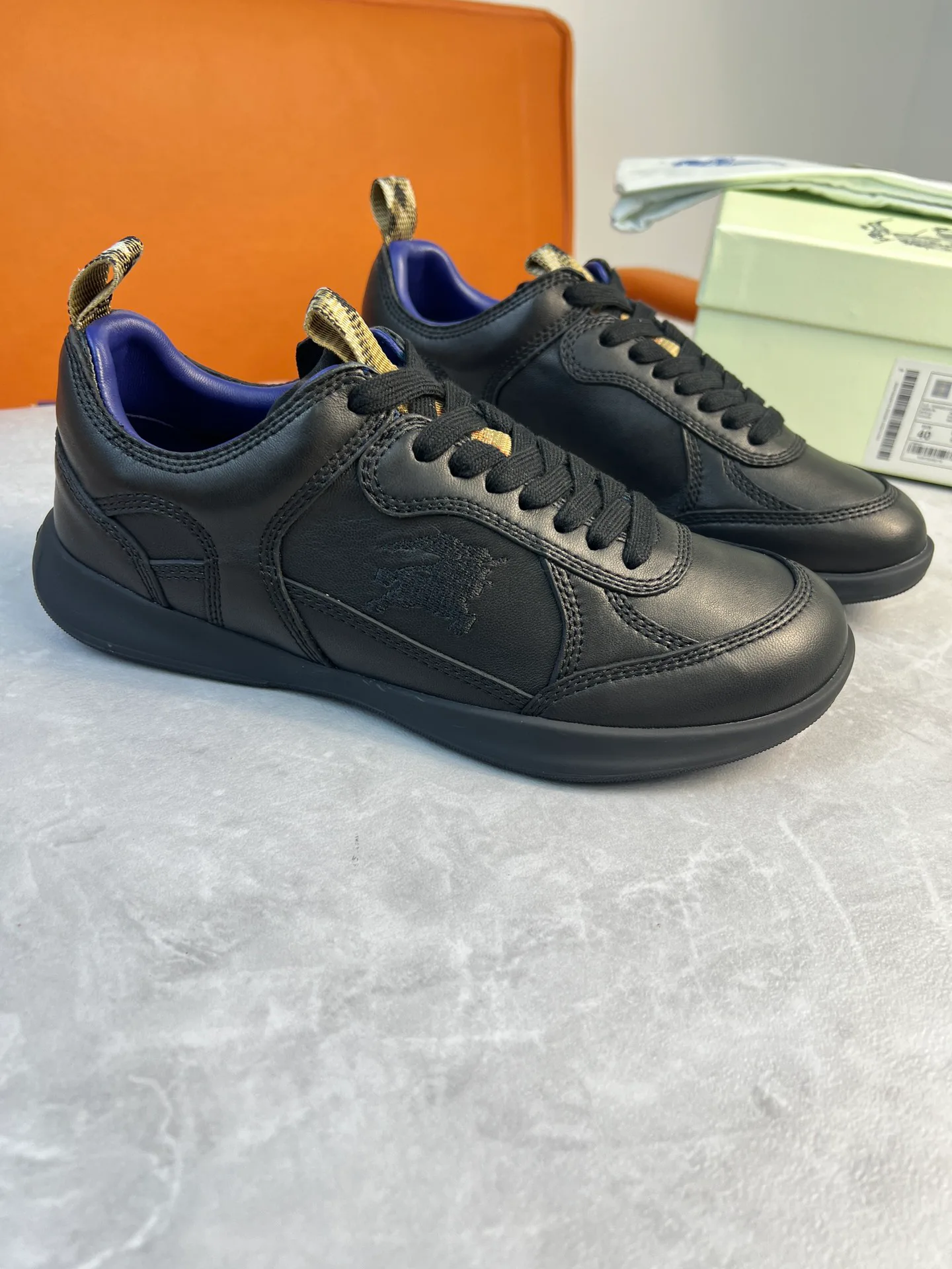 Кроссовки Мужские Burberry 17420309