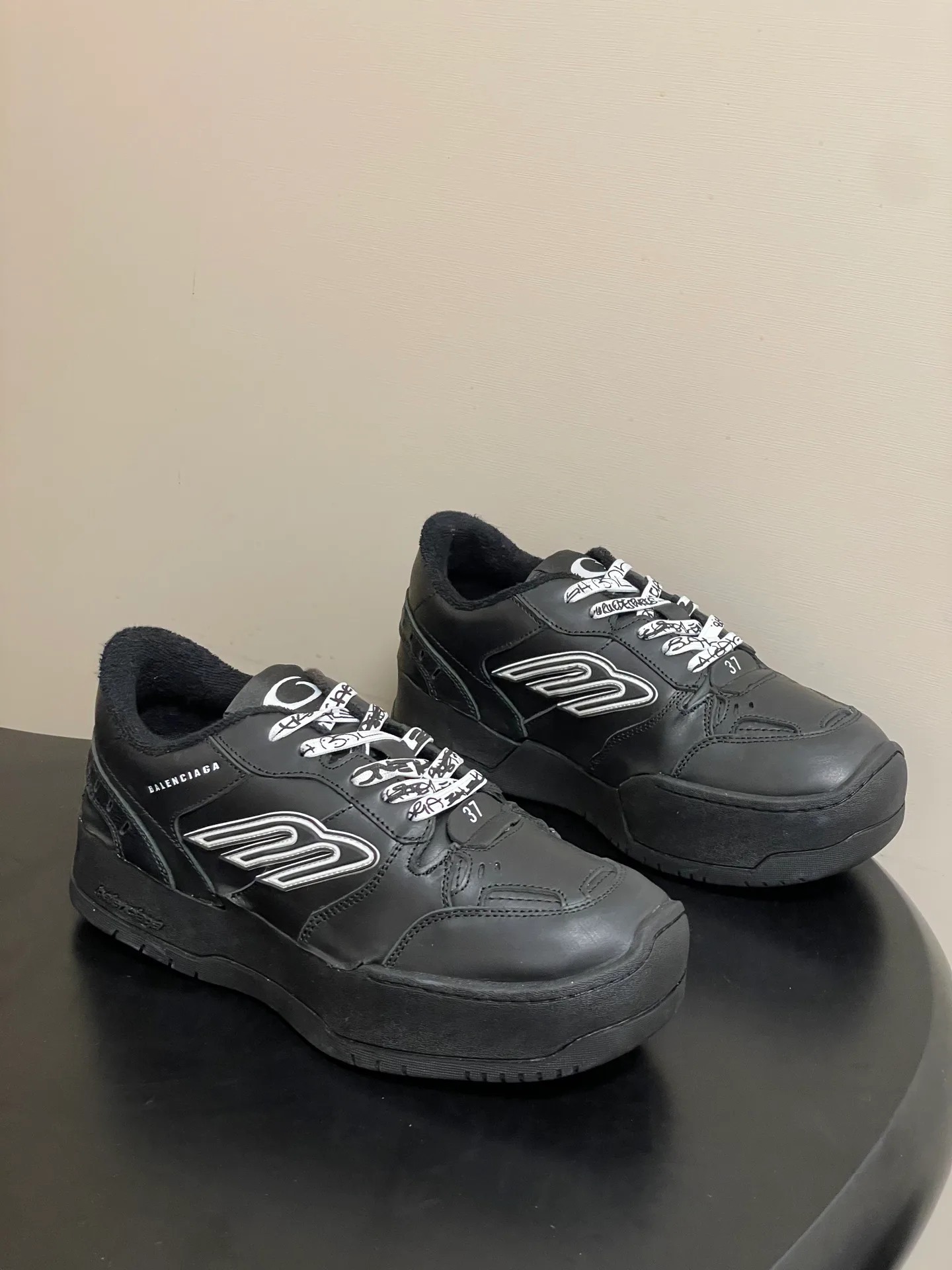 Кроссовки Женские Balenciaga 11852526