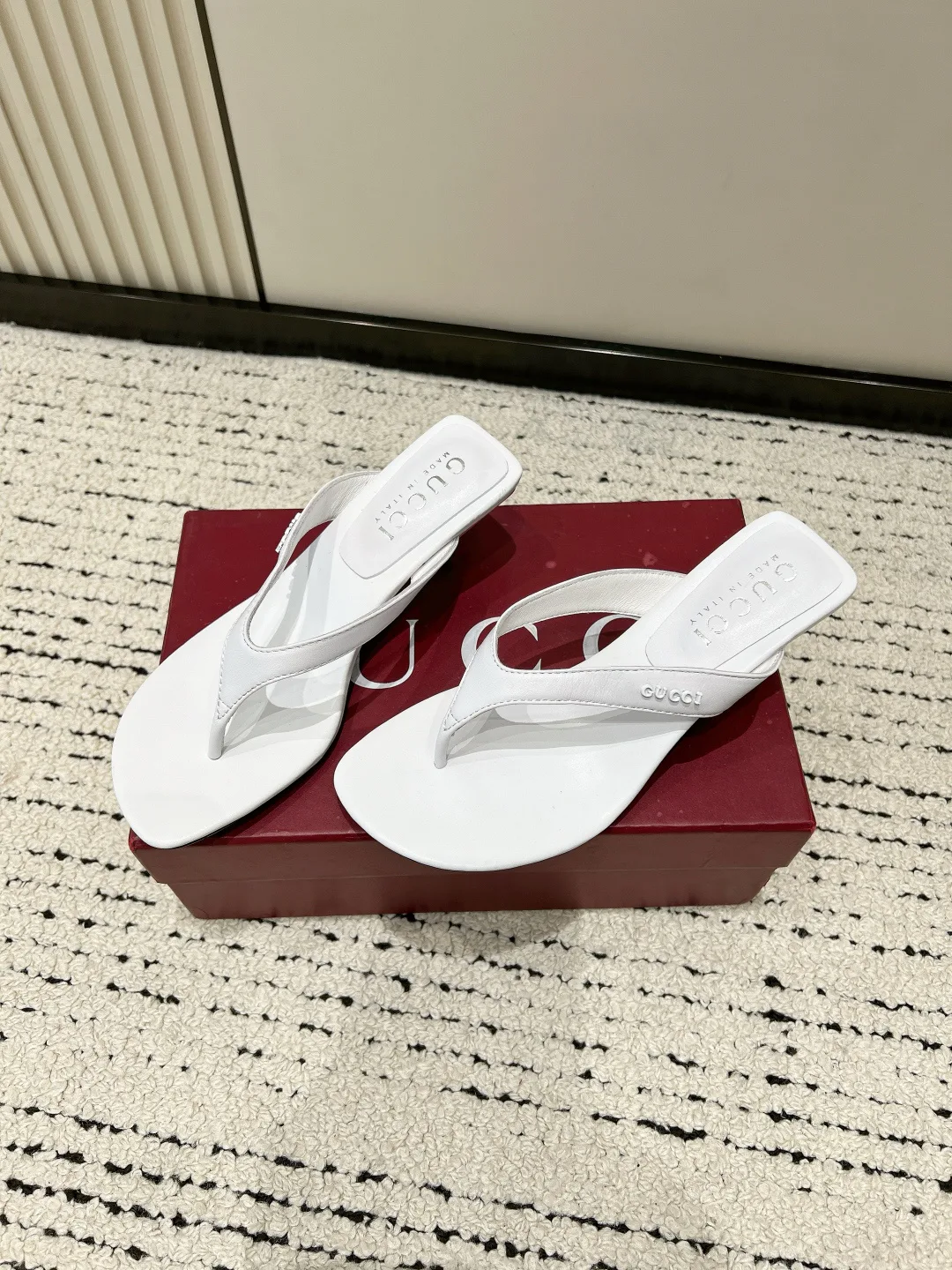 Шлепанцы Женские Gucci 17637844