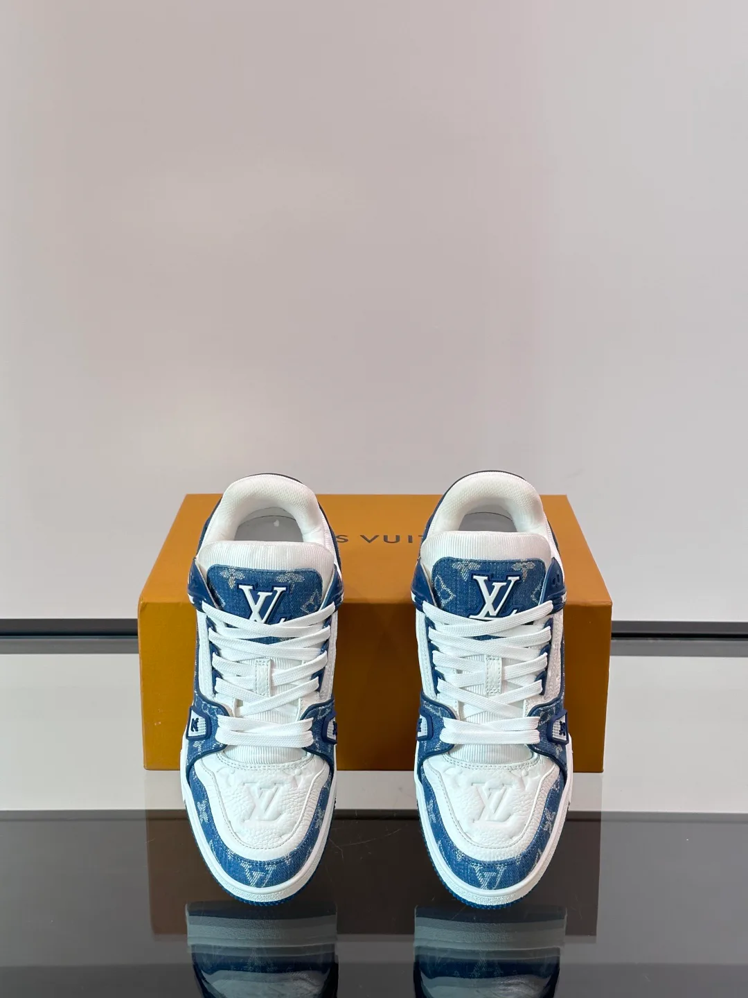 Кроссовки Женские Louis Vuitton 35339