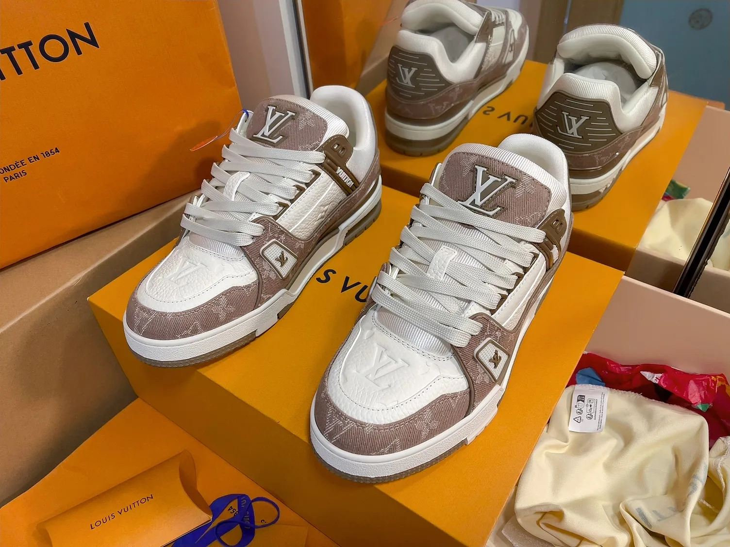 Кроссовки Женские Louis Vuitton 1880913