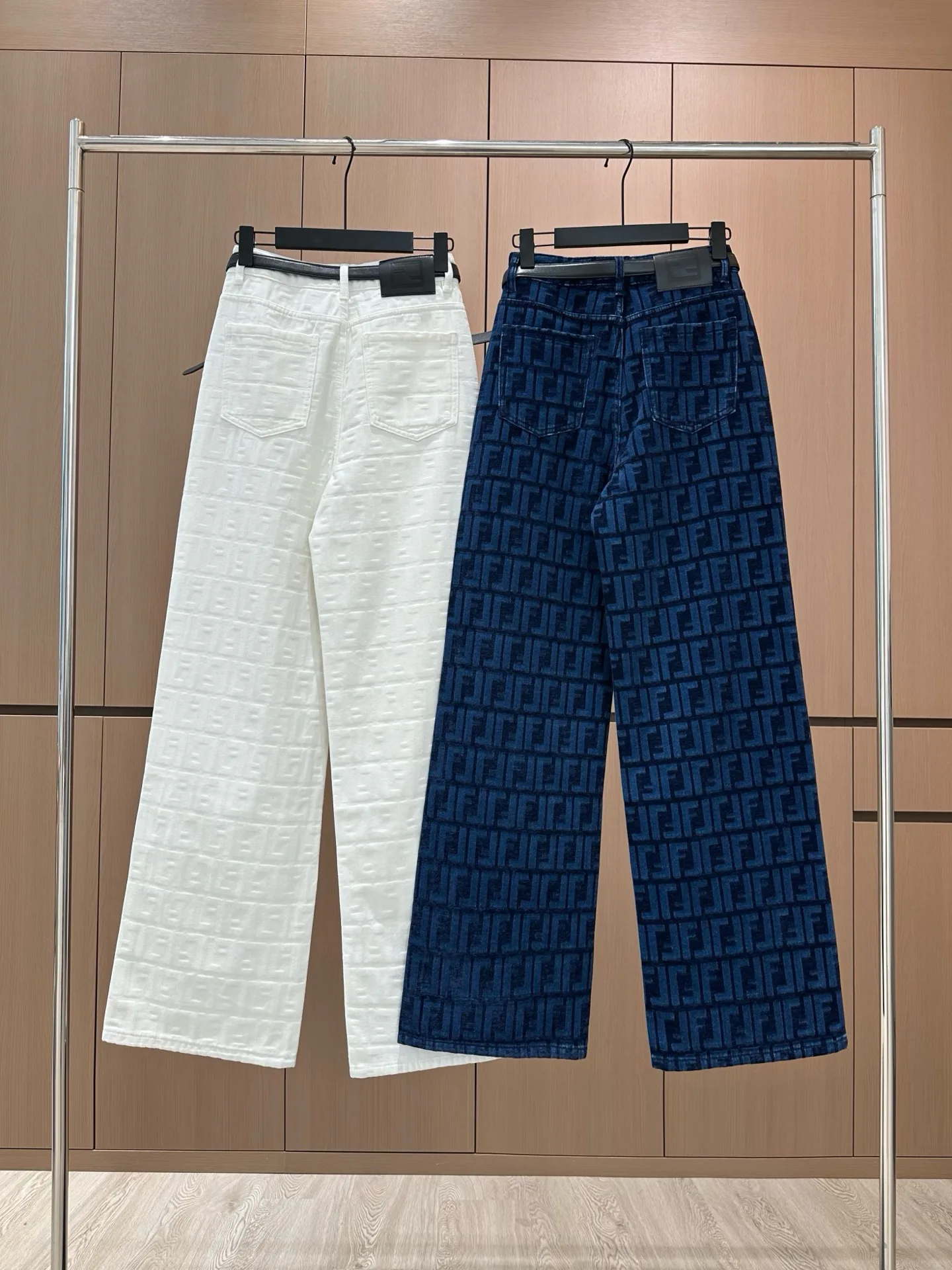 Джинсы Женские Fendi 264504