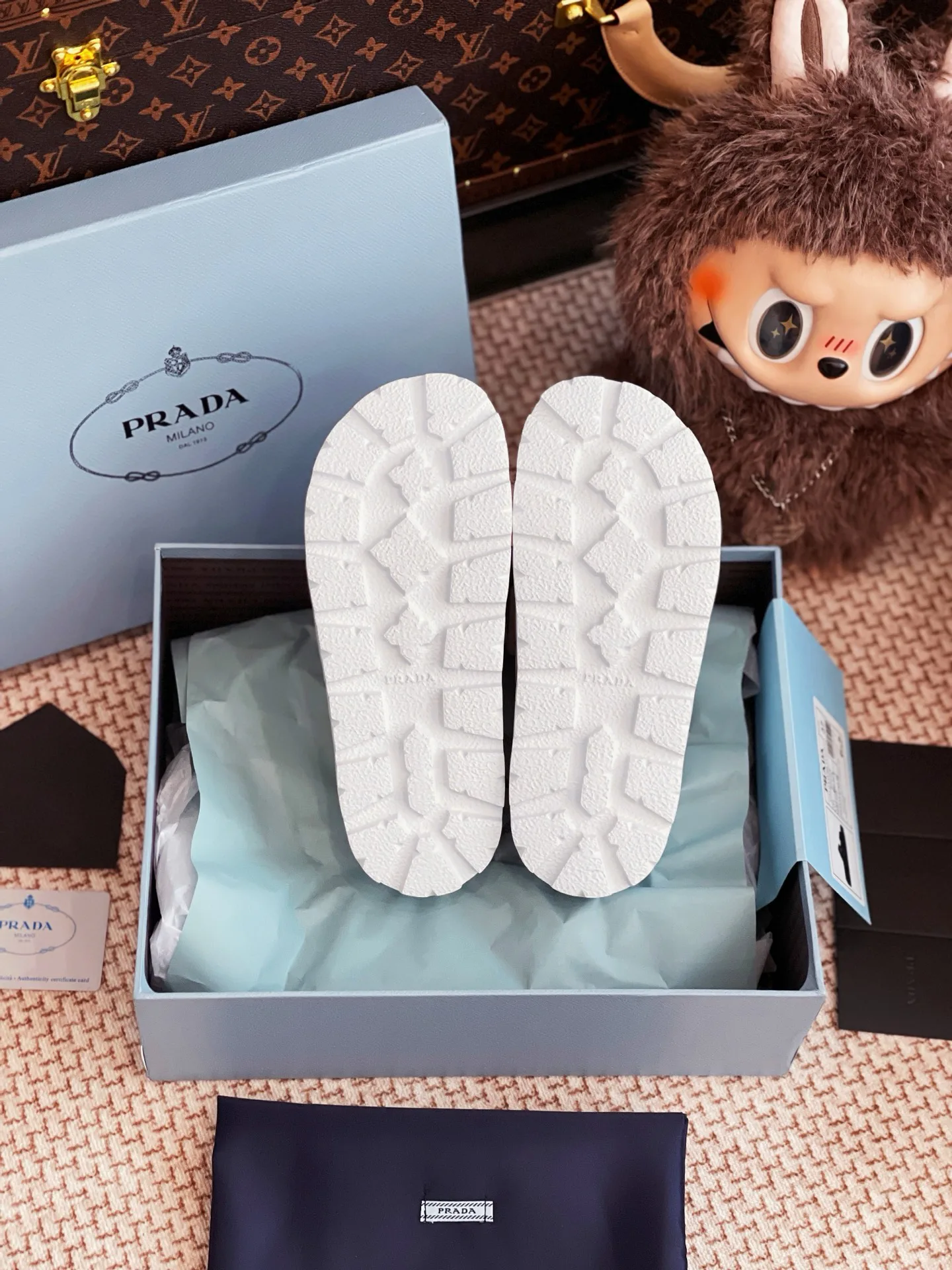 Шлепанцы Женские Prada 33138