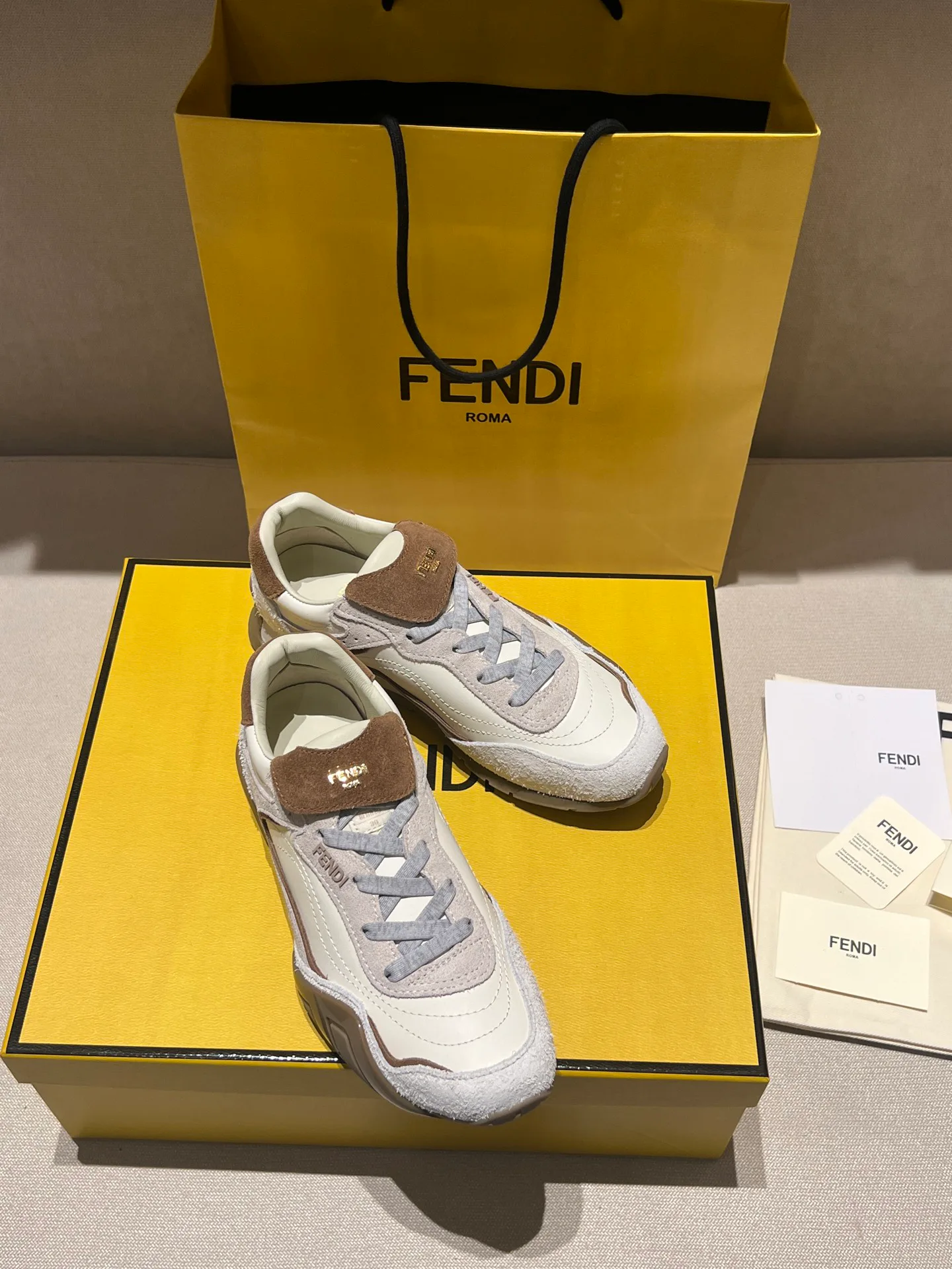 Кроссовки Женские Fendi 18020716