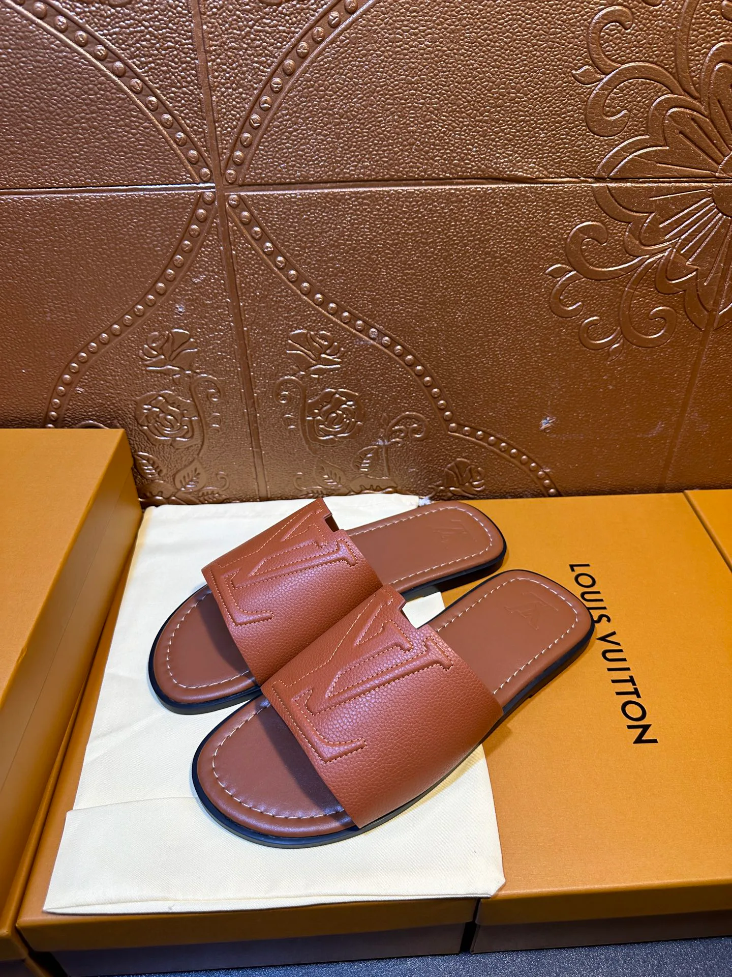 Шлепанцы Мужские Louis Vuitton 11488108
