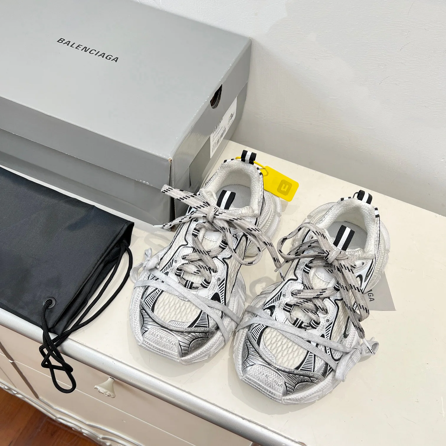 Кроссовки Женские Balenciaga 6606299
