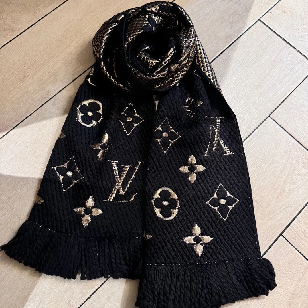 Шарфы Louis Vuitton 18002695