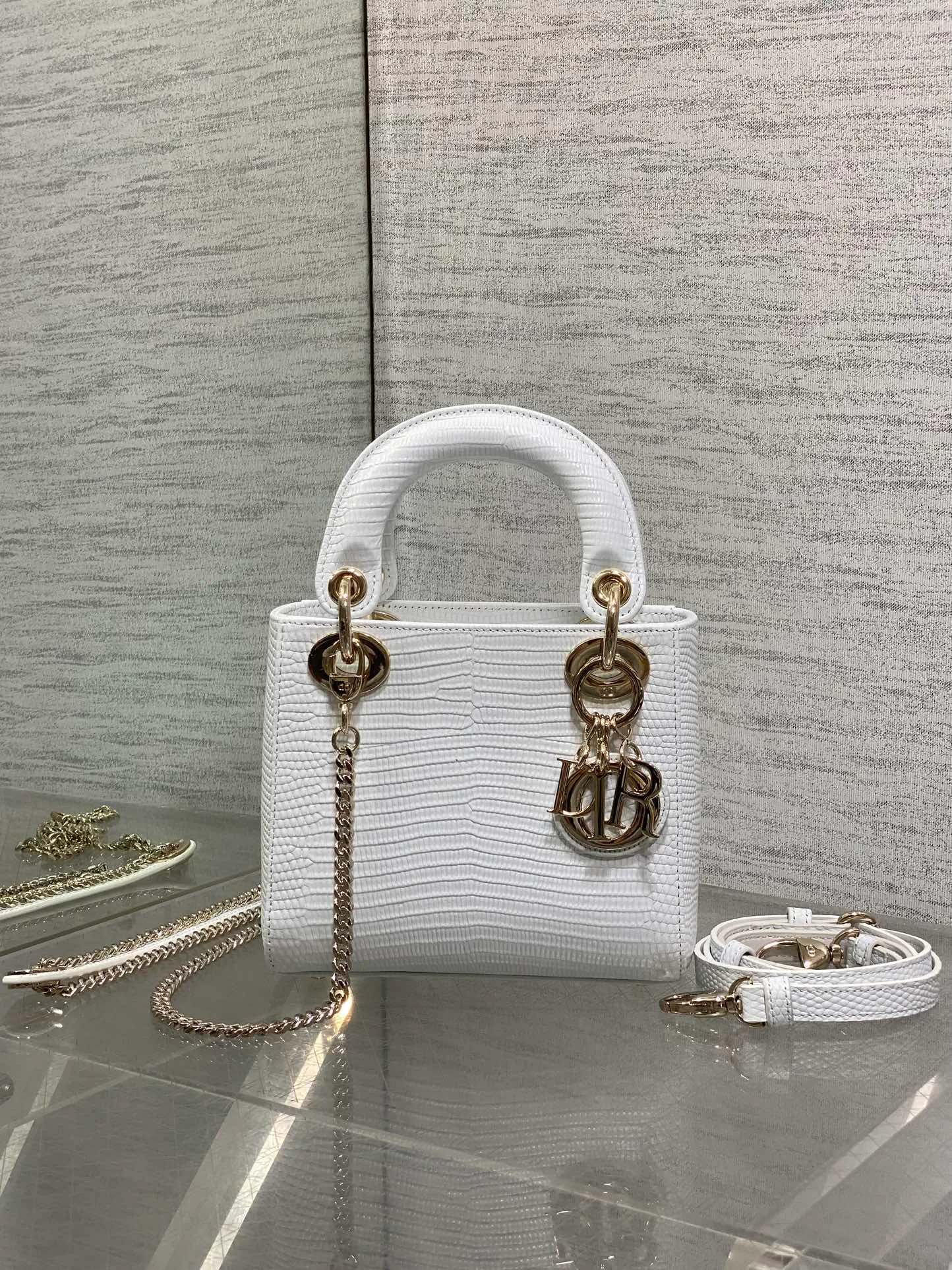 Классические Сумки Женские Christian Dior 11412675
