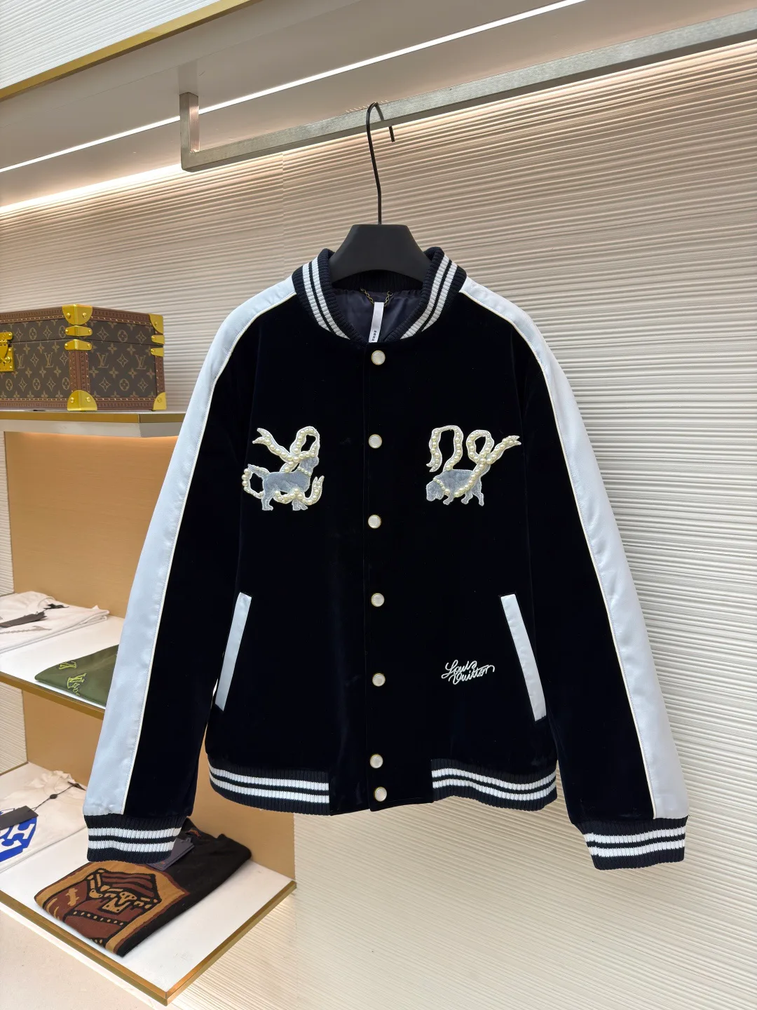 Куртки И Пуховики Мужские Louis Vuitton 9350691