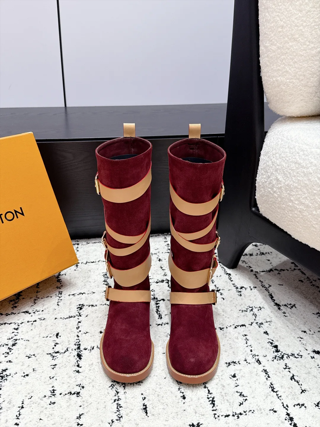 Сапоги Женские Louis Vuitton 18125166