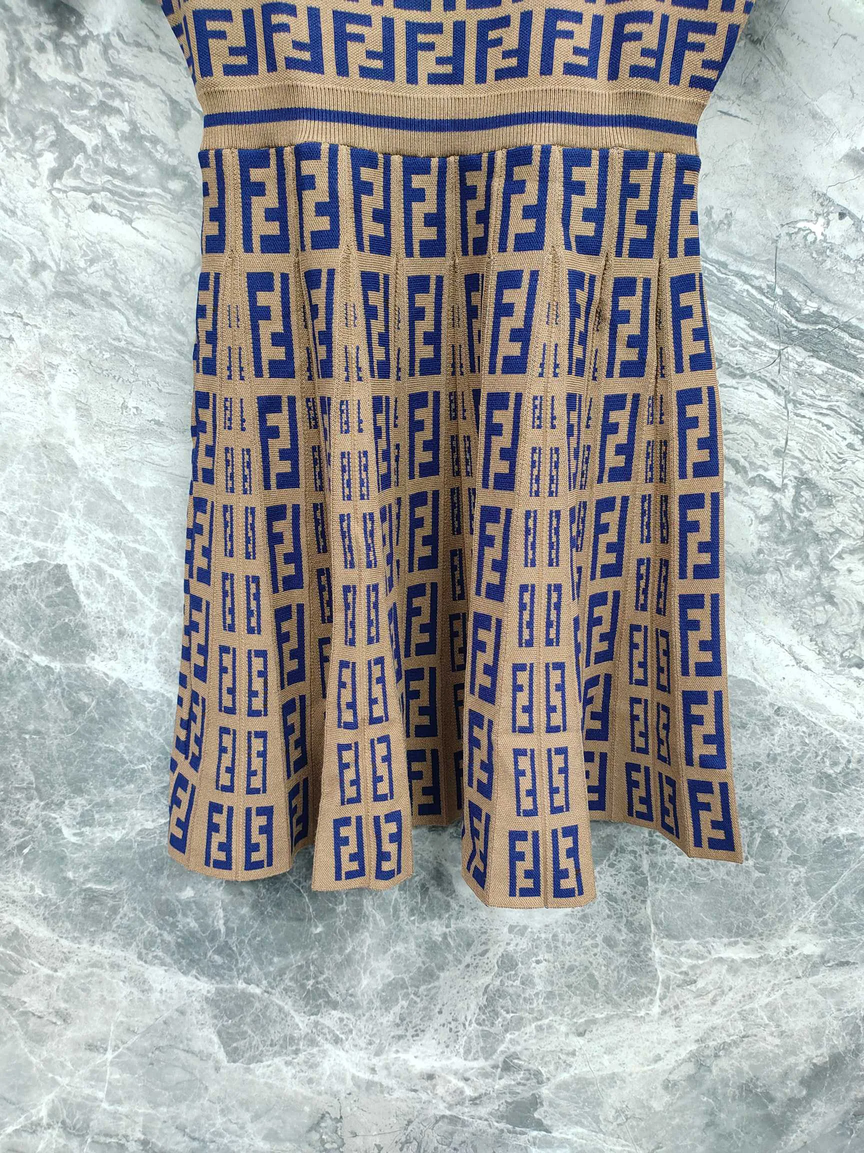 Платья Женские Fendi 18743536