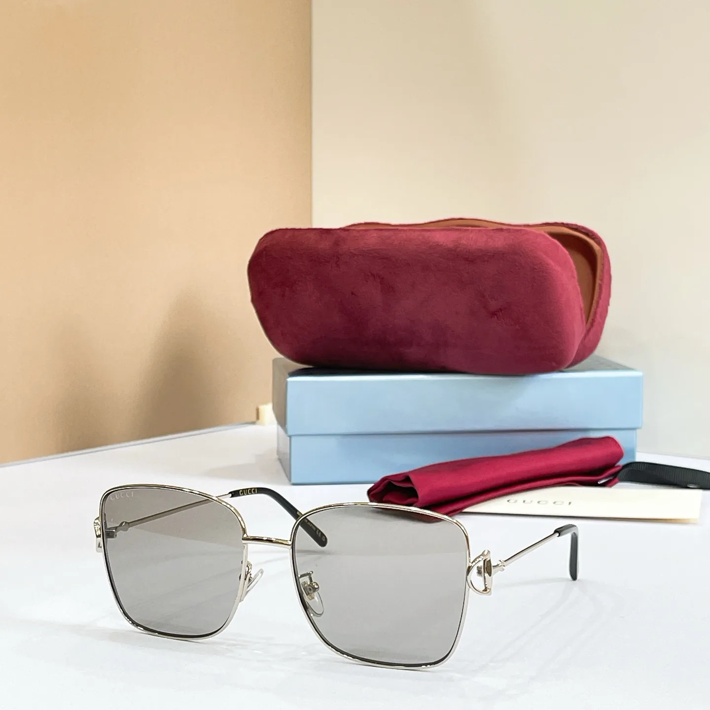 Очки Gucci 17495897