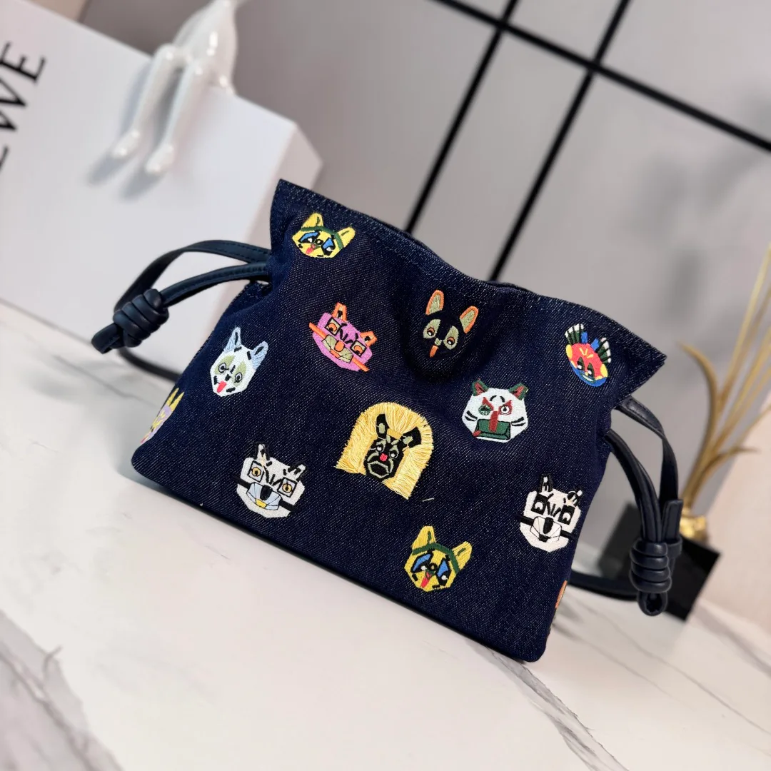 Клатчи Женские Loewe 13174373