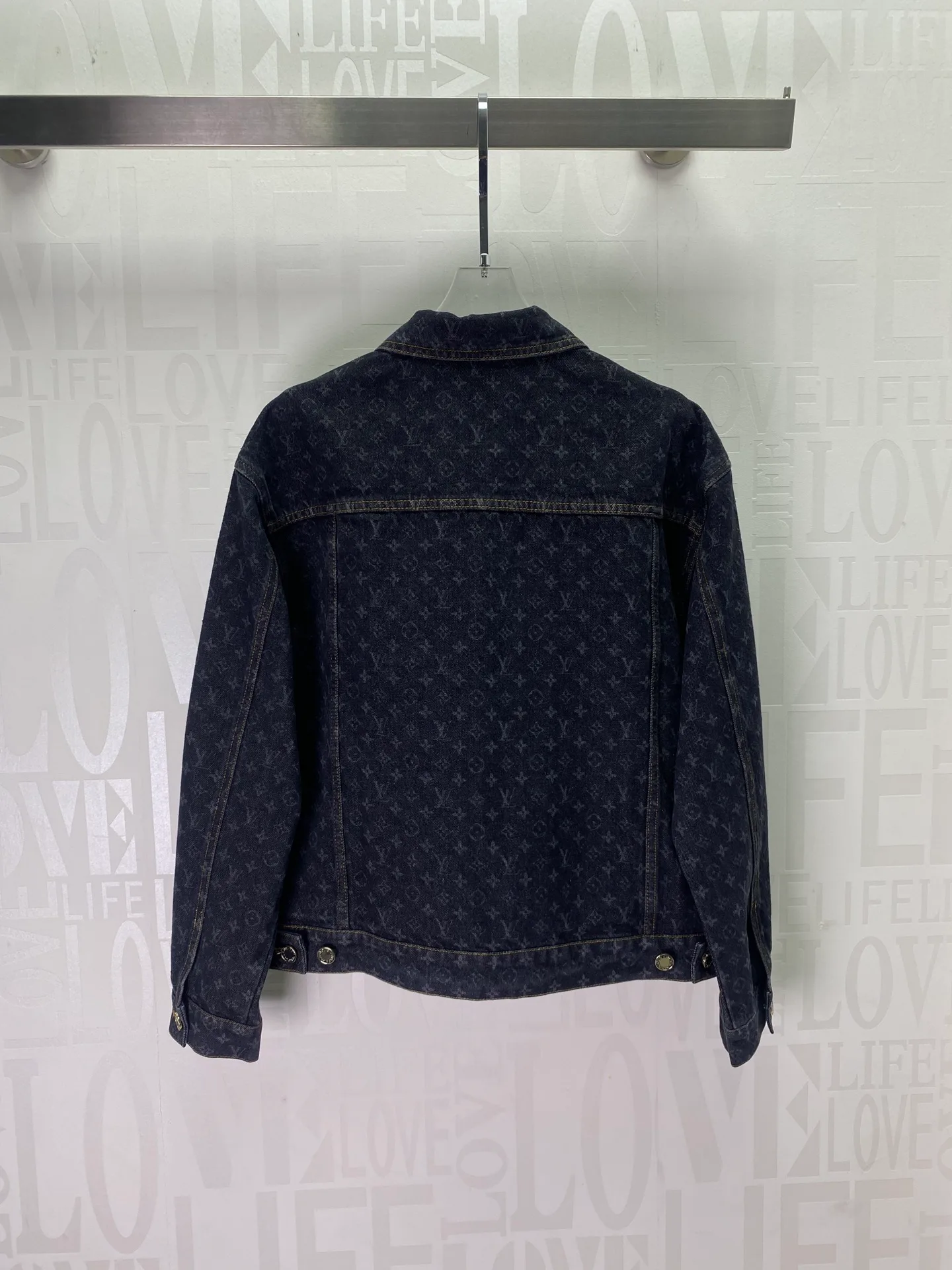 Куртки И Пуховики Женские Louis Vuitton 950626