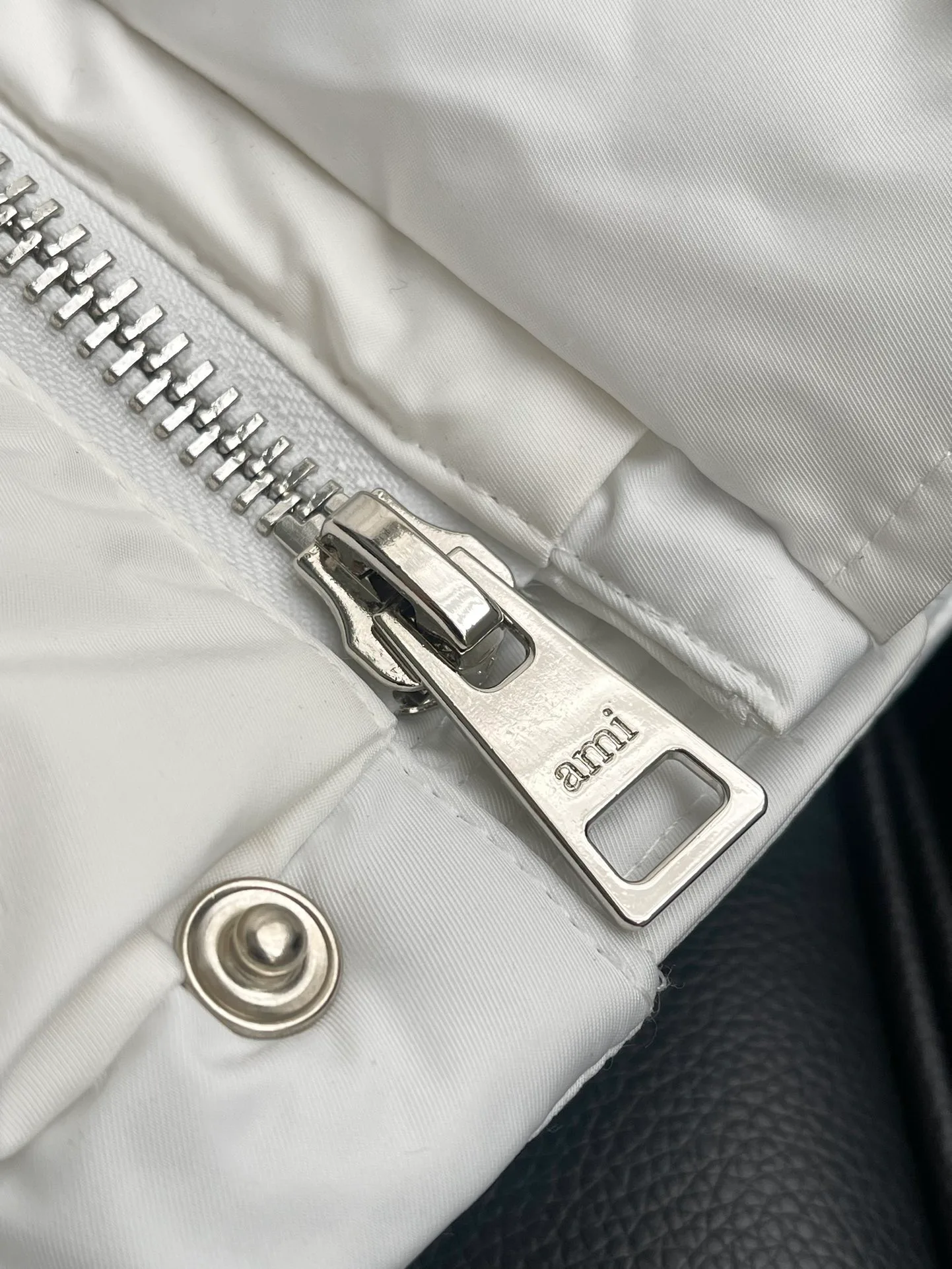 Куртки Женские Ami Paris 2996