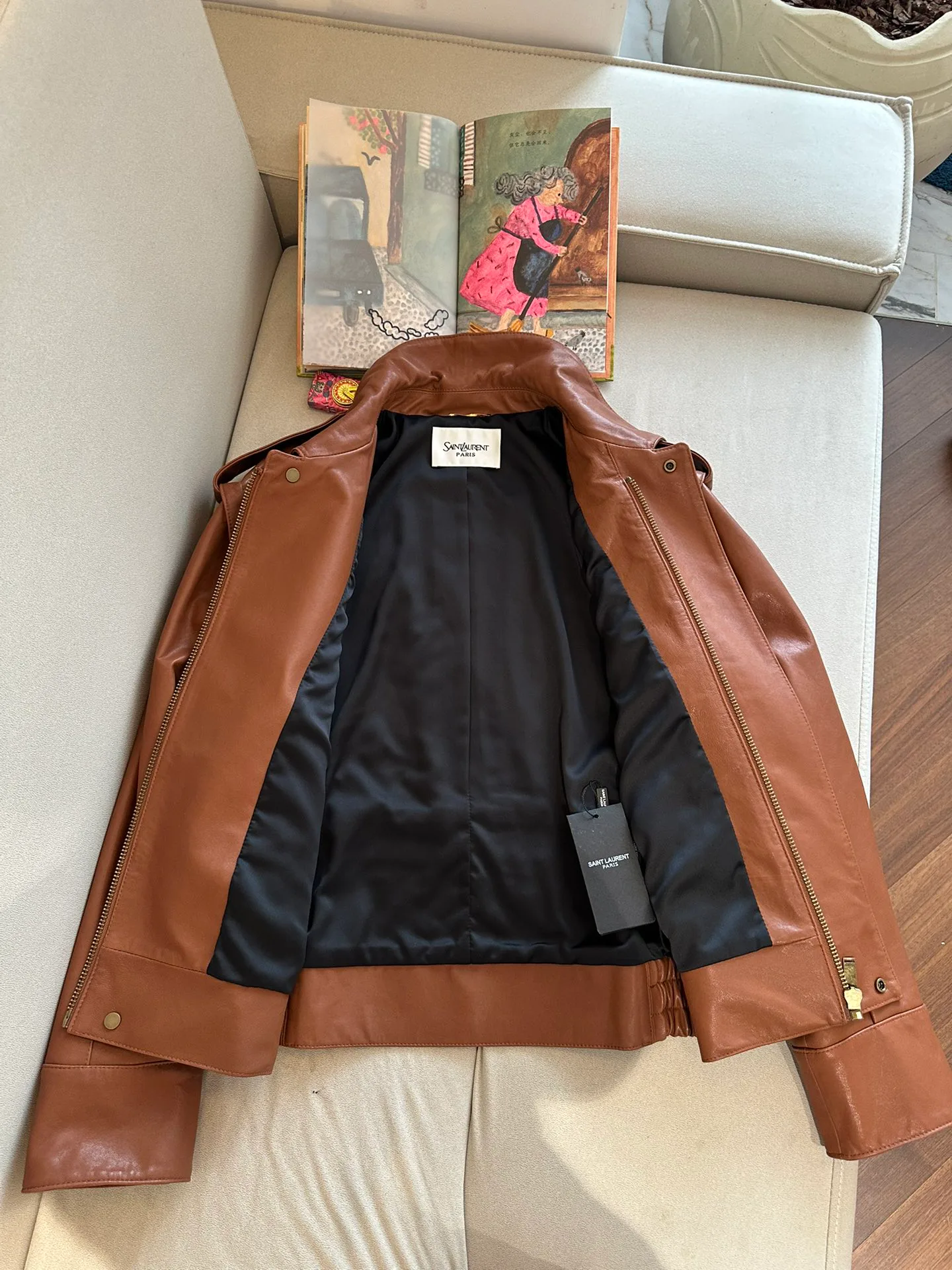 Кожаные Куртки И Дублёнки Женские Saint Laurent 917934