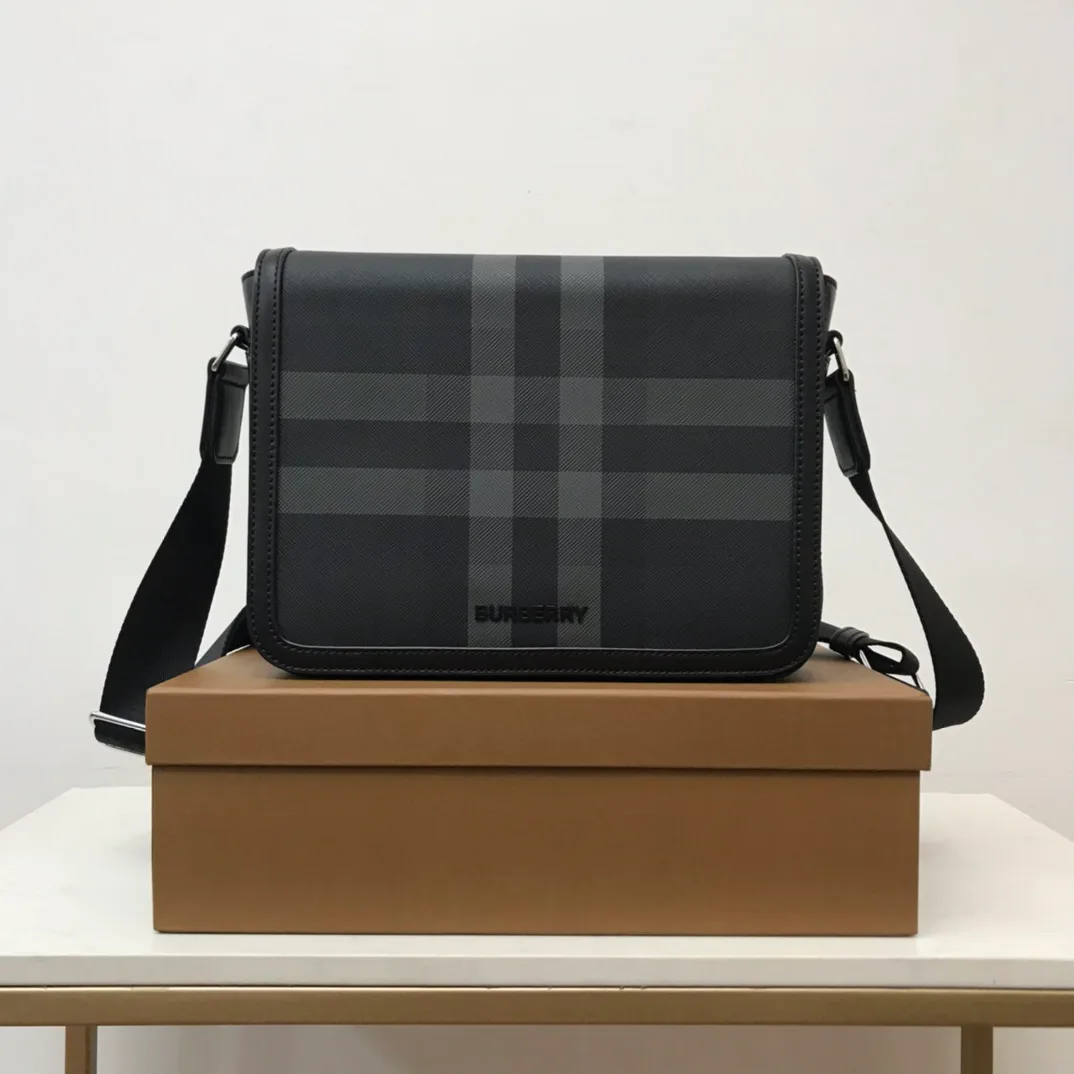 Классические Сумки Женские Burberry 11013032