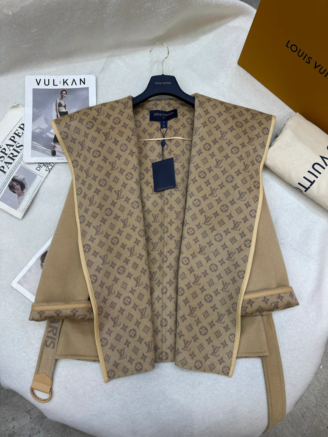 Пальто Женские Louis Vuitton 460765