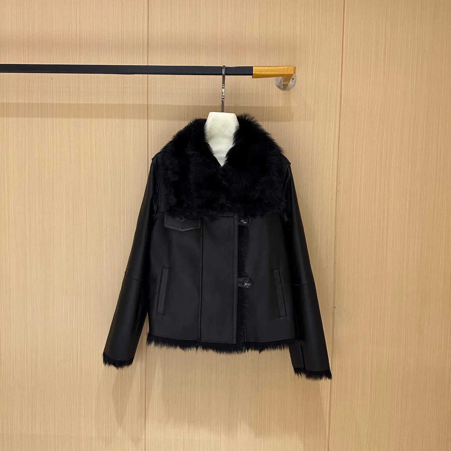 Кожаные Куртки И Дублёнки Женские Max Mara 612075