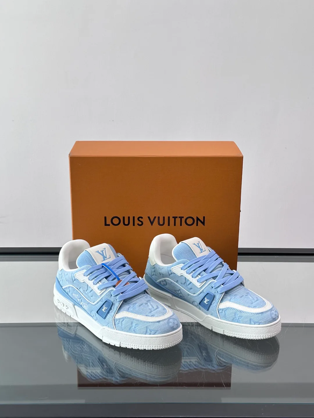 Кроссовки Мужские Louis Vuitton 18142182