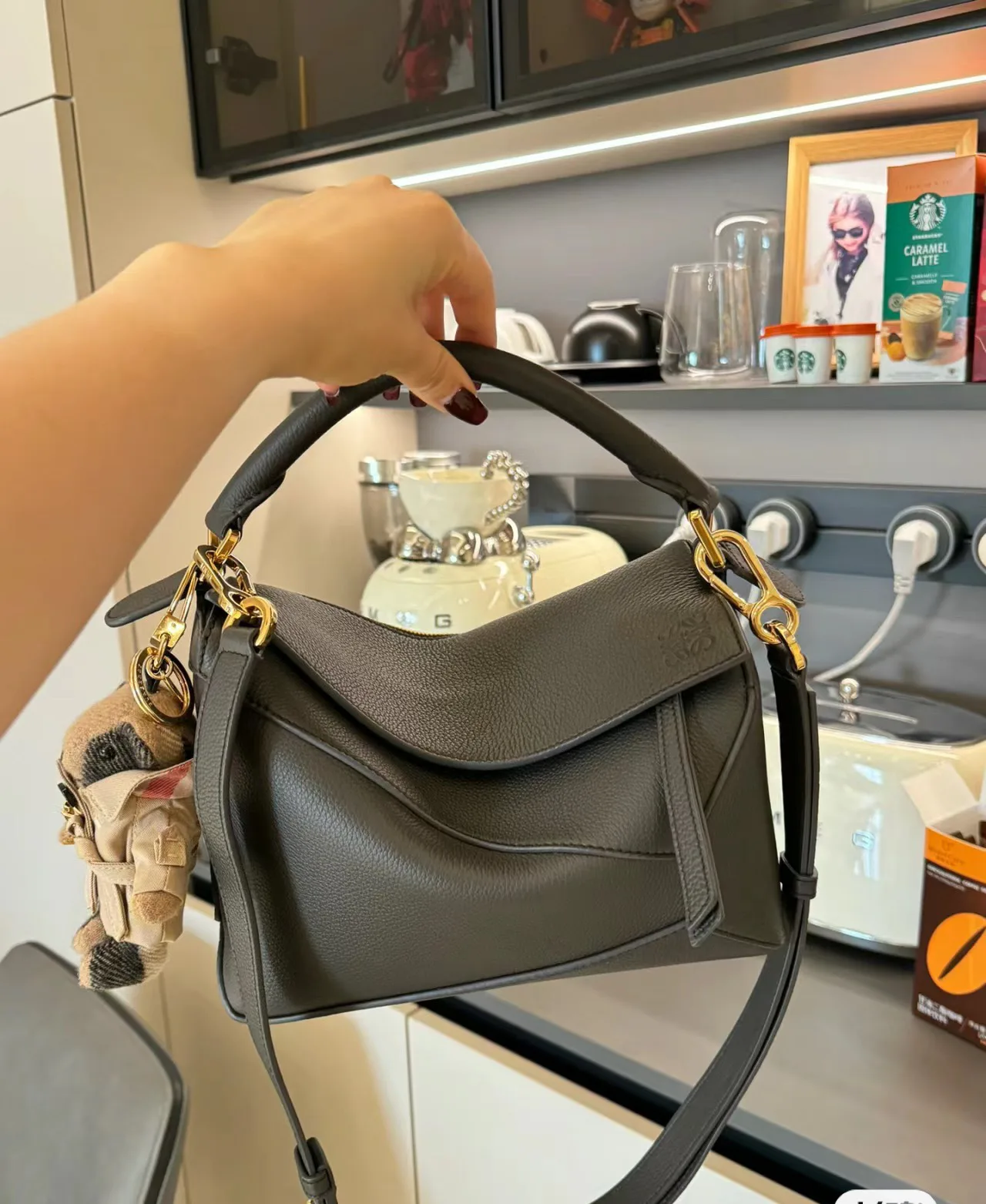 Классические Сумки Женские Loewe 11699867