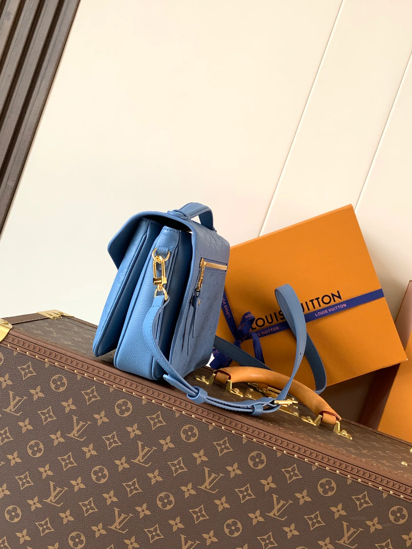 Сумки На Ремне Женские Louis Vuitton 18153216