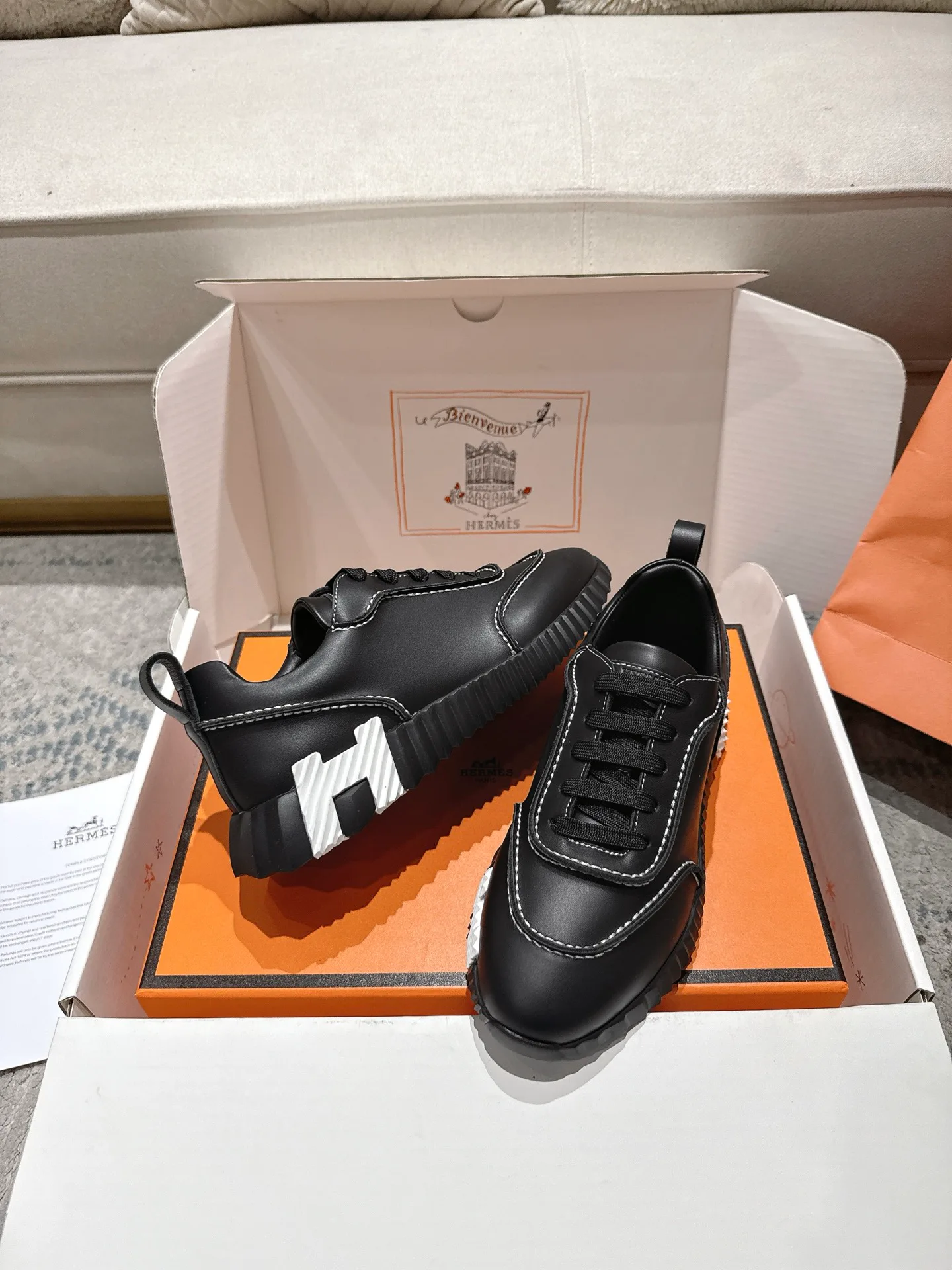 Кроссовки Женские Hermes 17467523