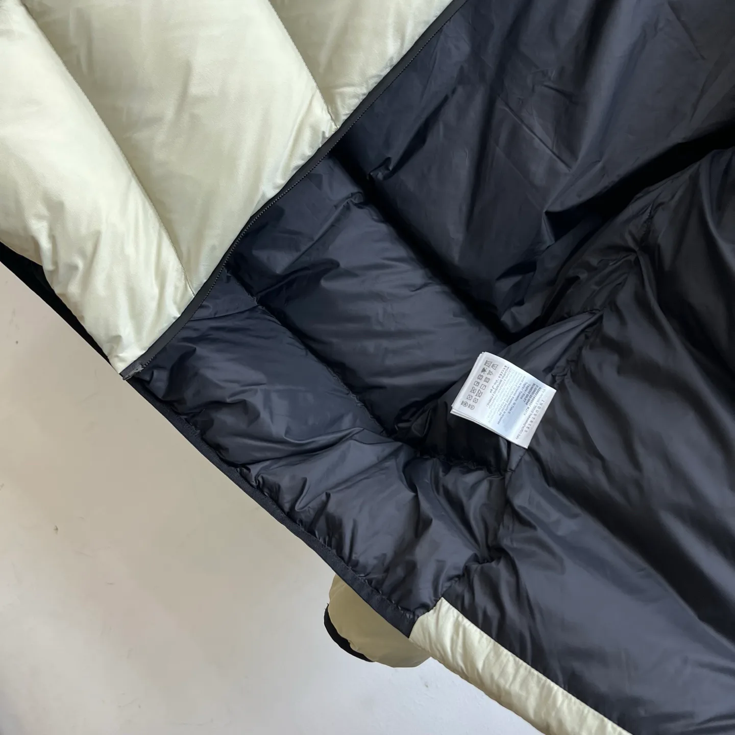 Куртки И Пуховики Мужские Moncler 844114