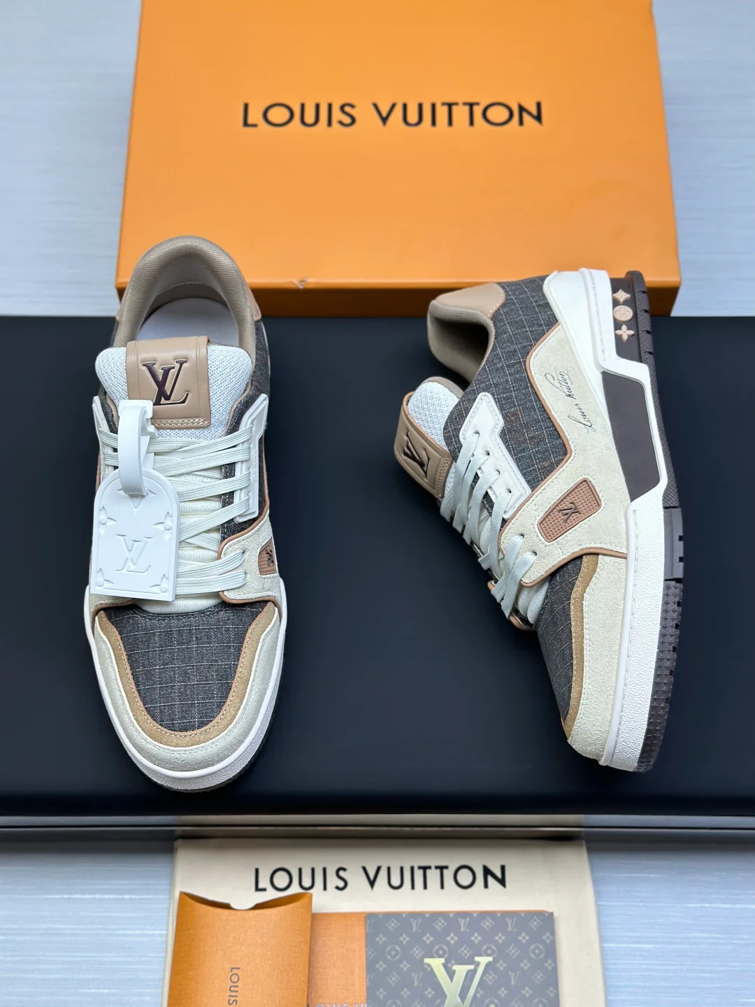 Кроссовки Женские Louis Vuitton 153023